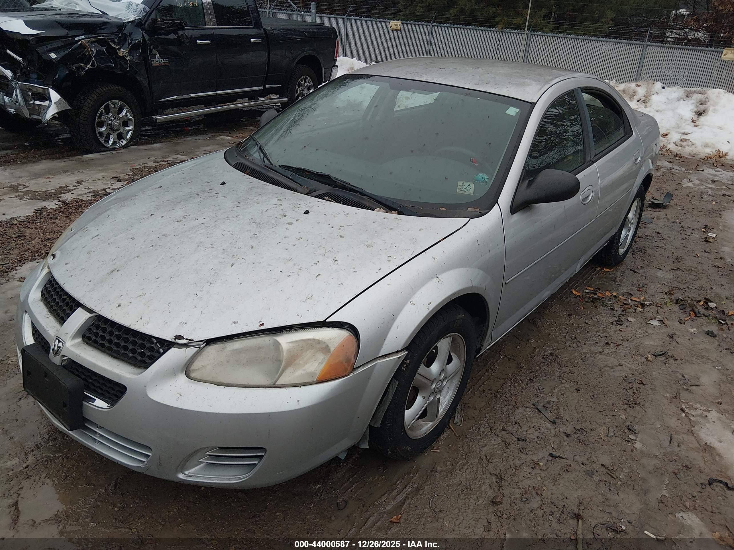 DODGE STRATUS image 2