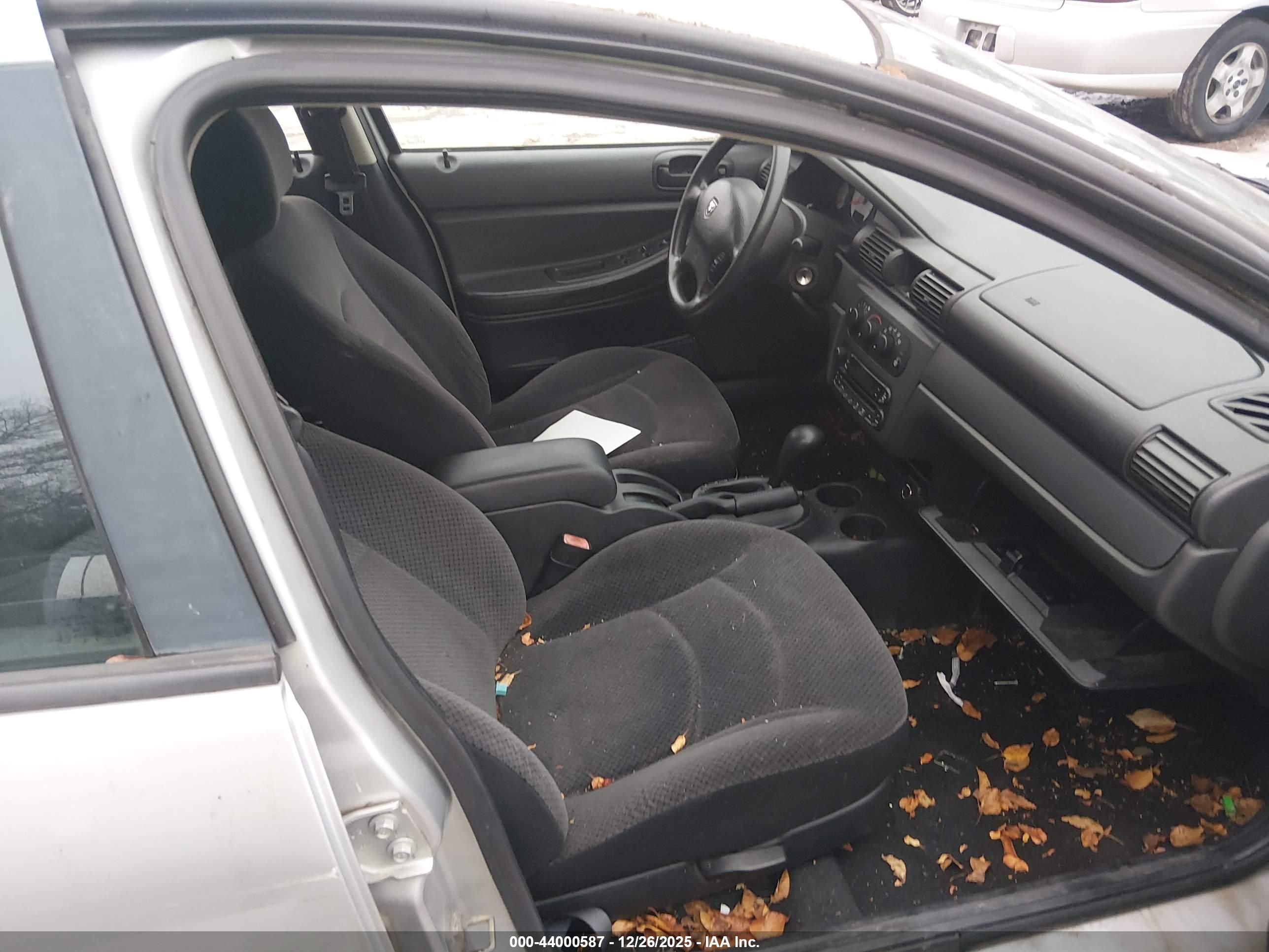 DODGE STRATUS image 5