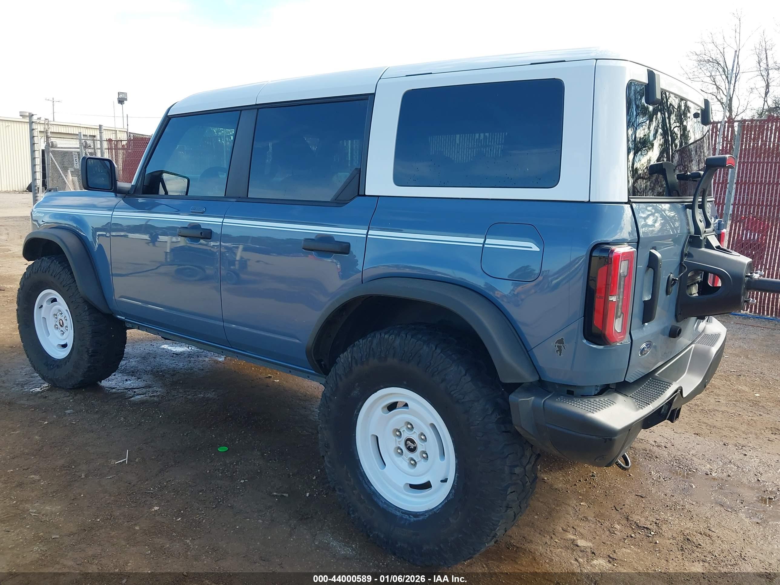 FORD BRONCO image 3