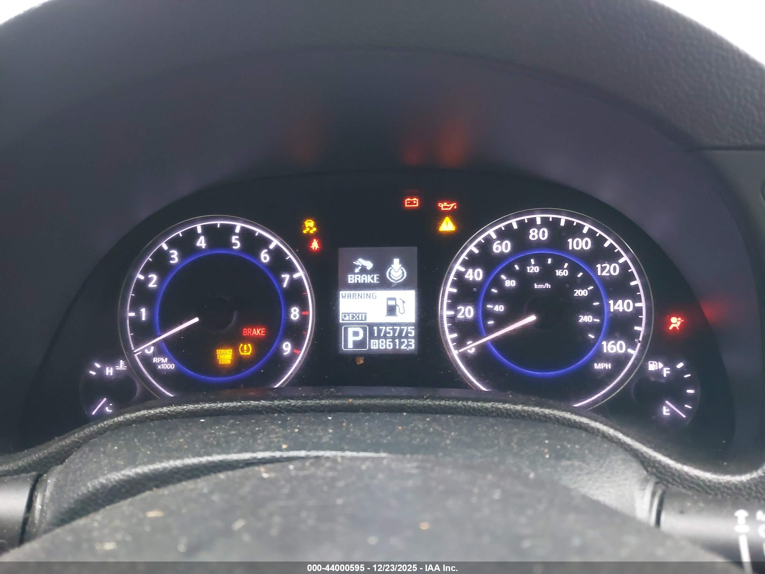 INFINITI G37 image 7