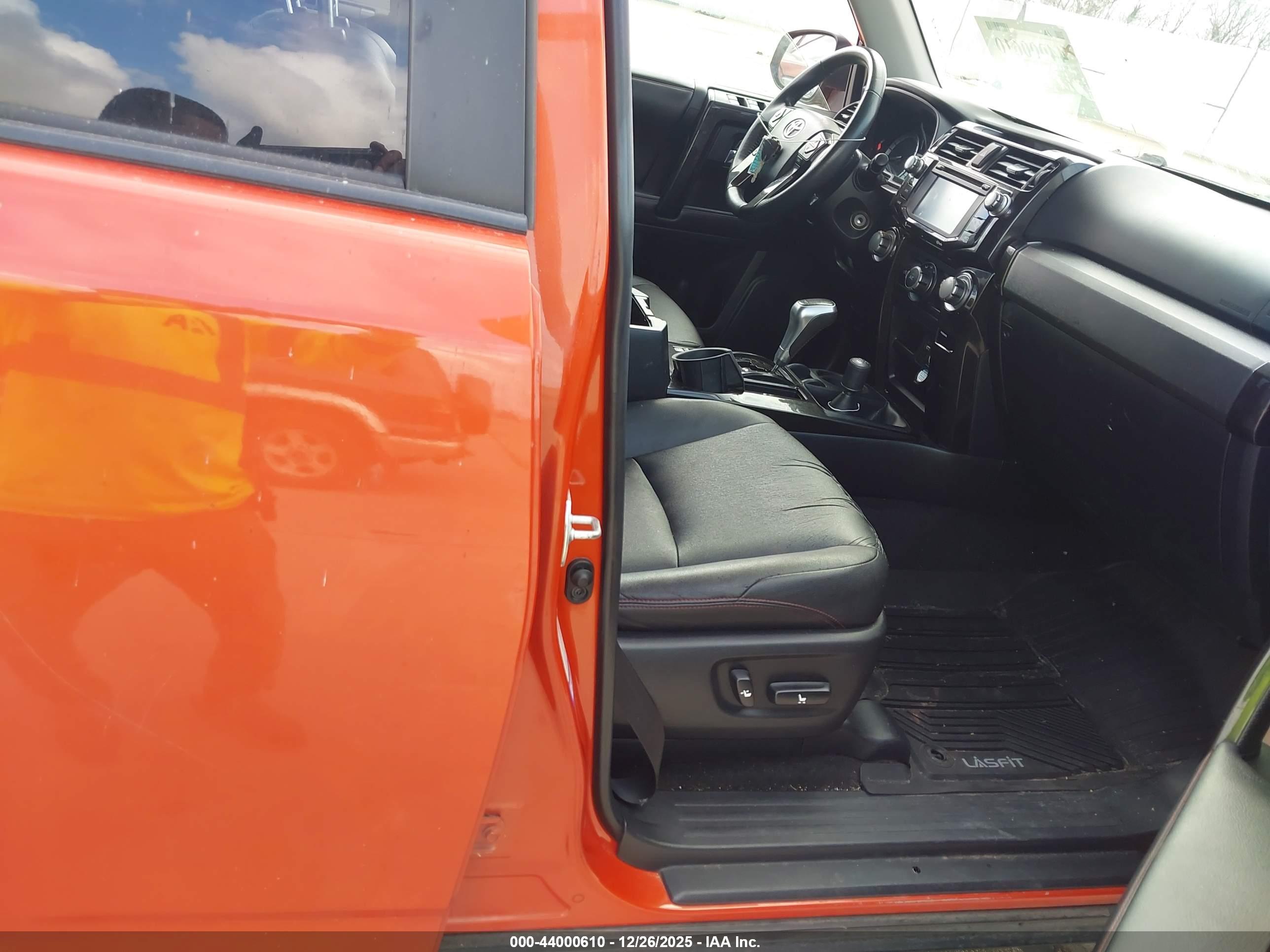 TOYOTA 4RUNNER image 5