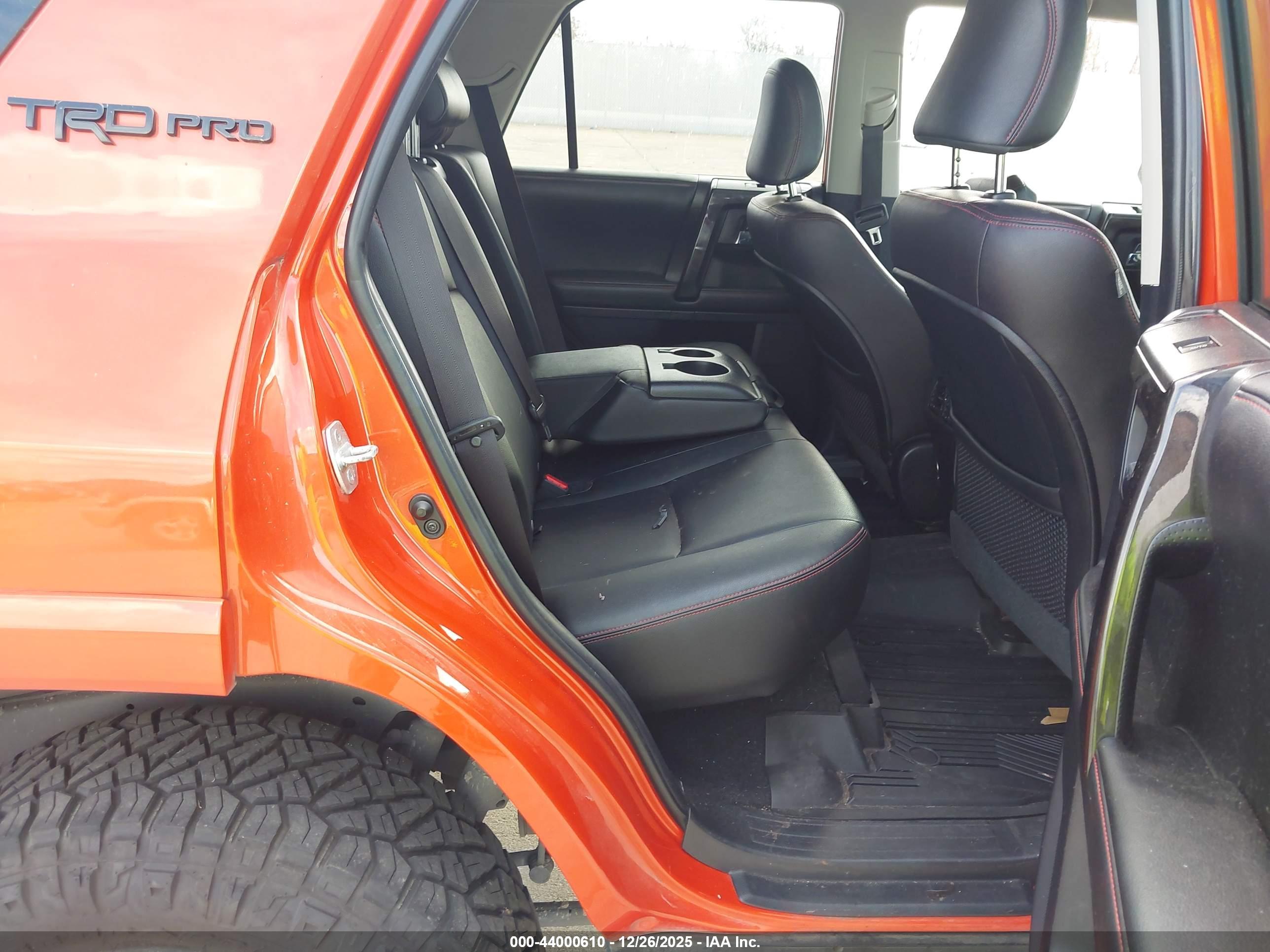 TOYOTA 4RUNNER image 8