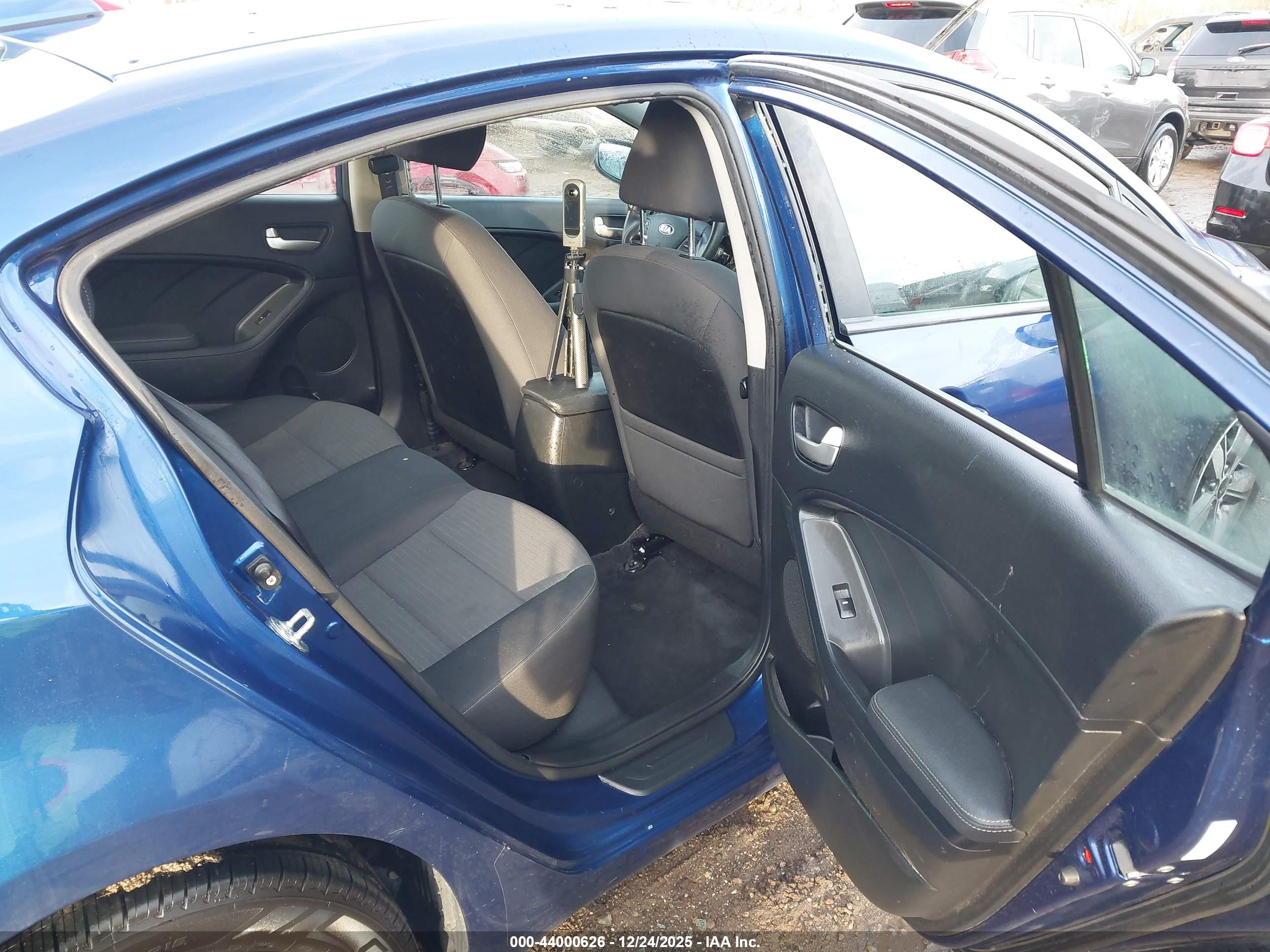 KIA FORTE image 8