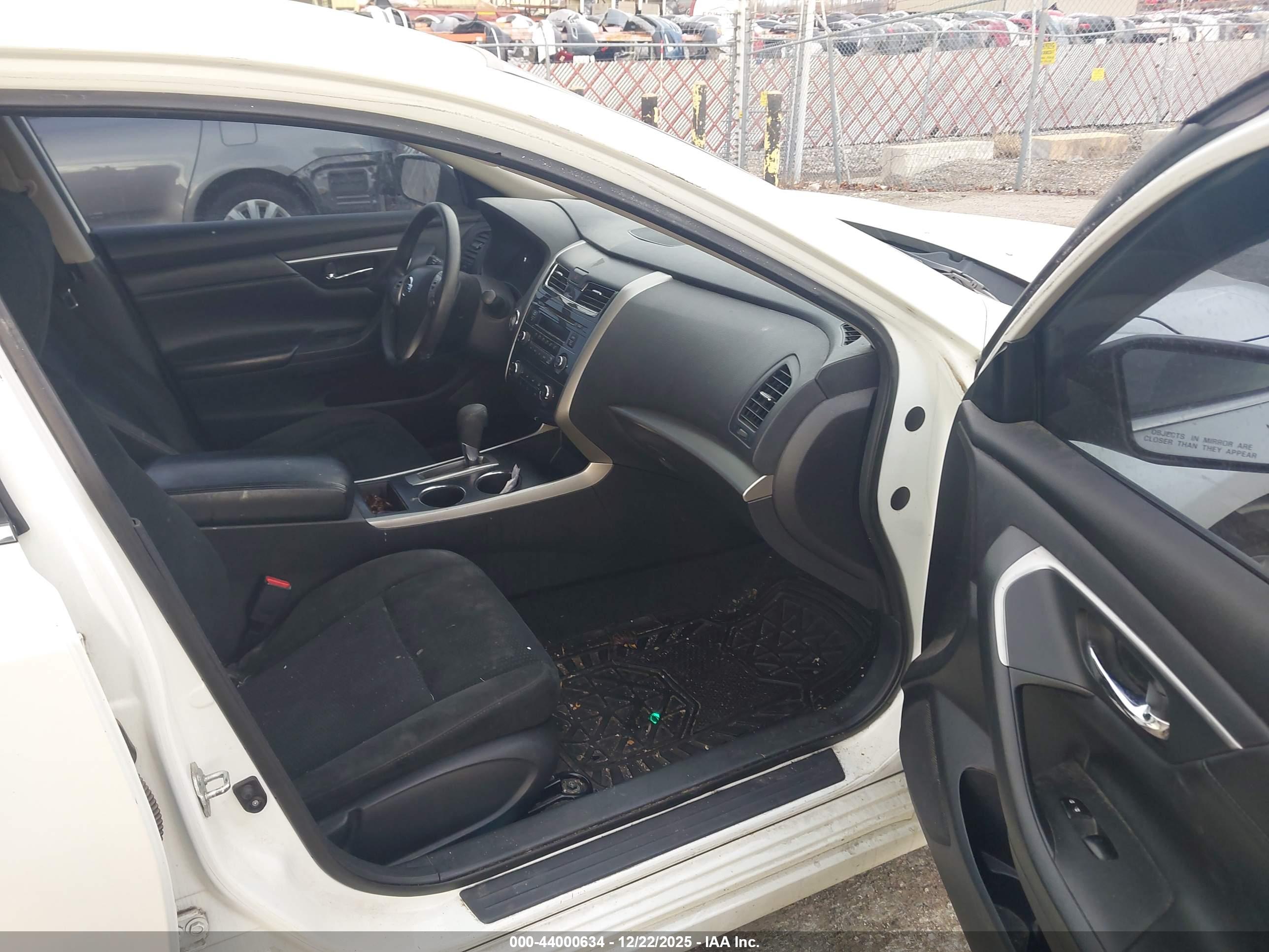 NISSAN ALTIMA image 5
