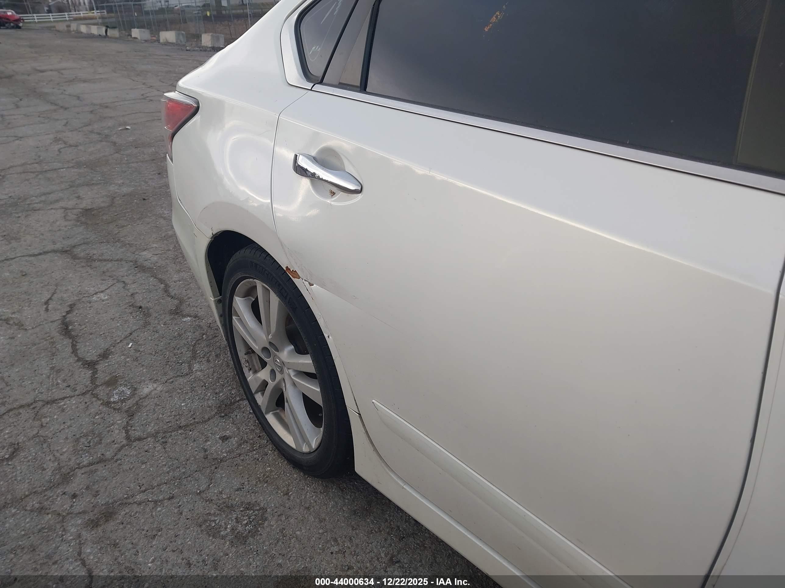NISSAN ALTIMA image 6