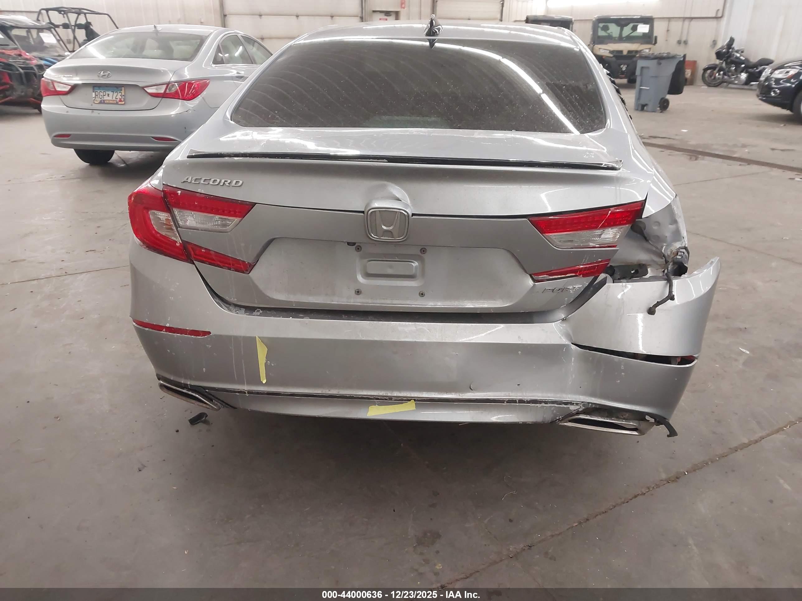 HONDA ACCORD image 6