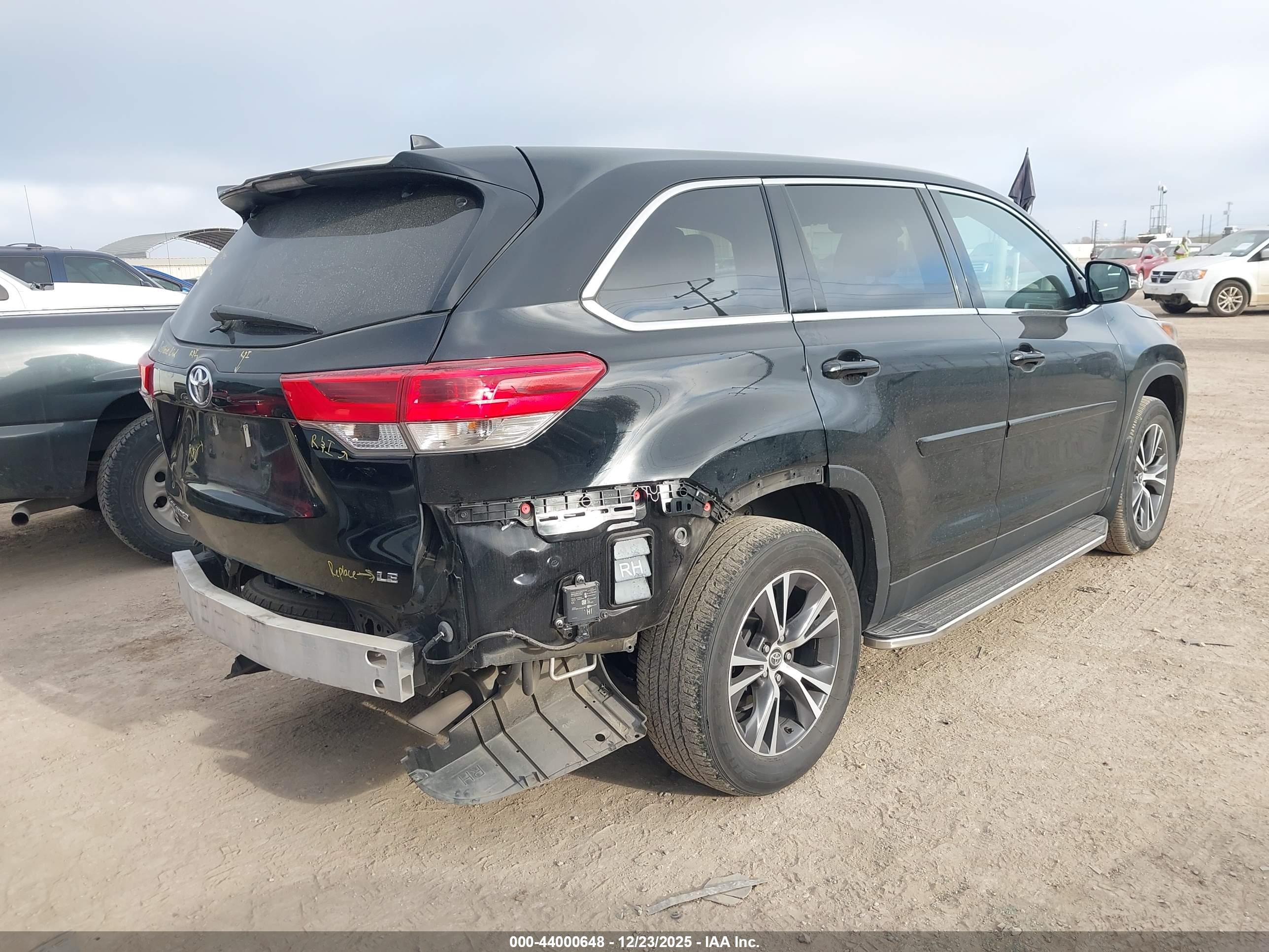 TOYOTA HIGHLANDER image 4