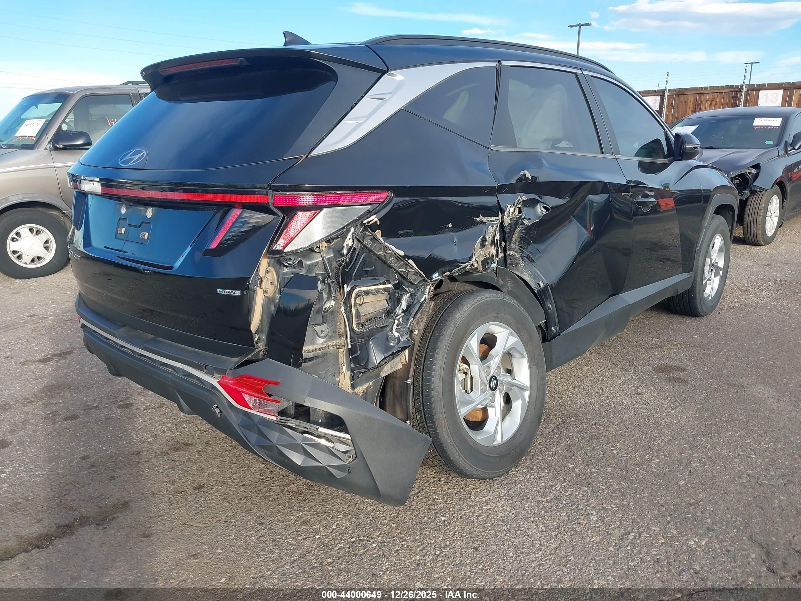 HYUNDAI TUCSON image 4