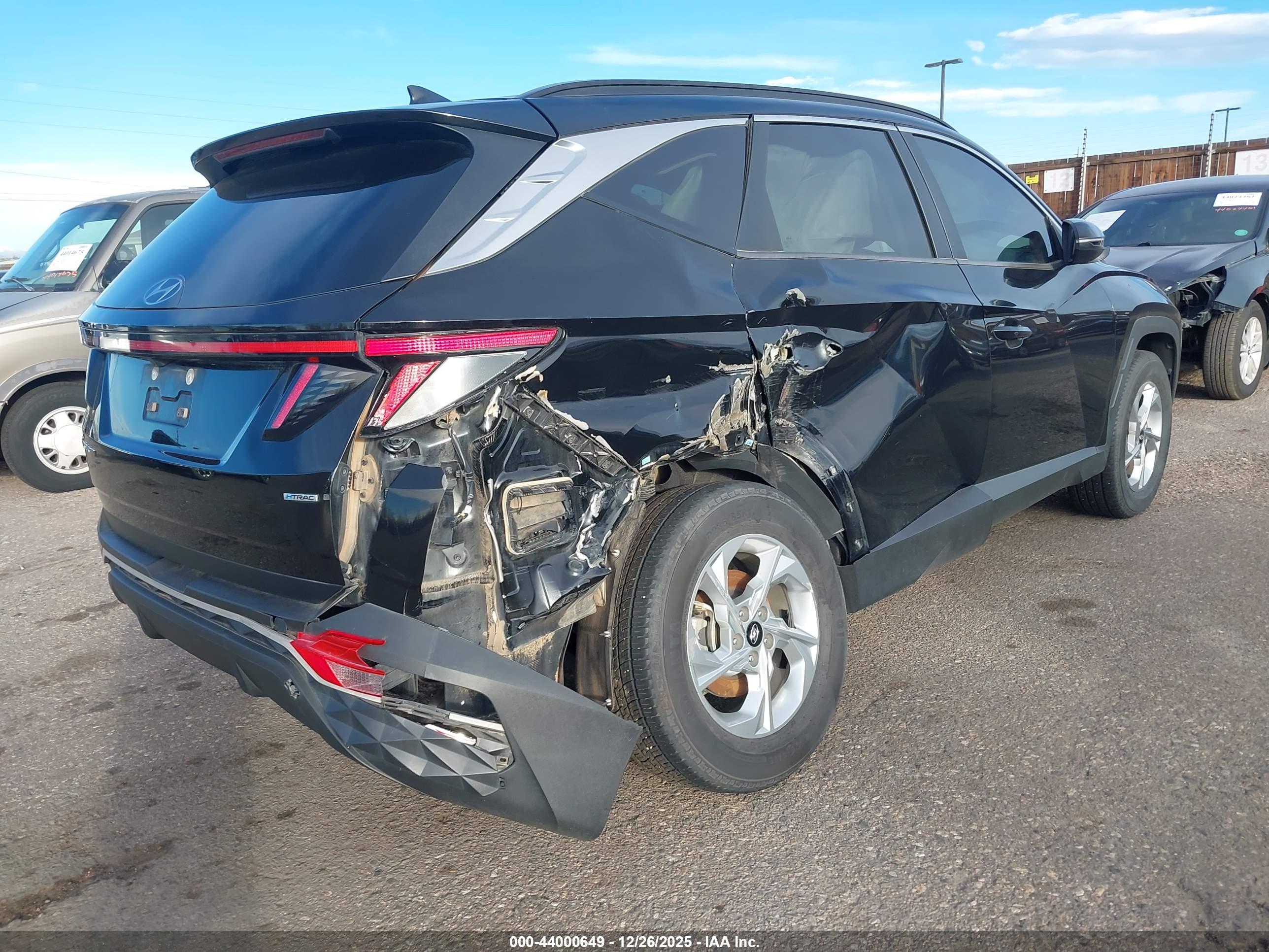 HYUNDAI TUCSON image 6