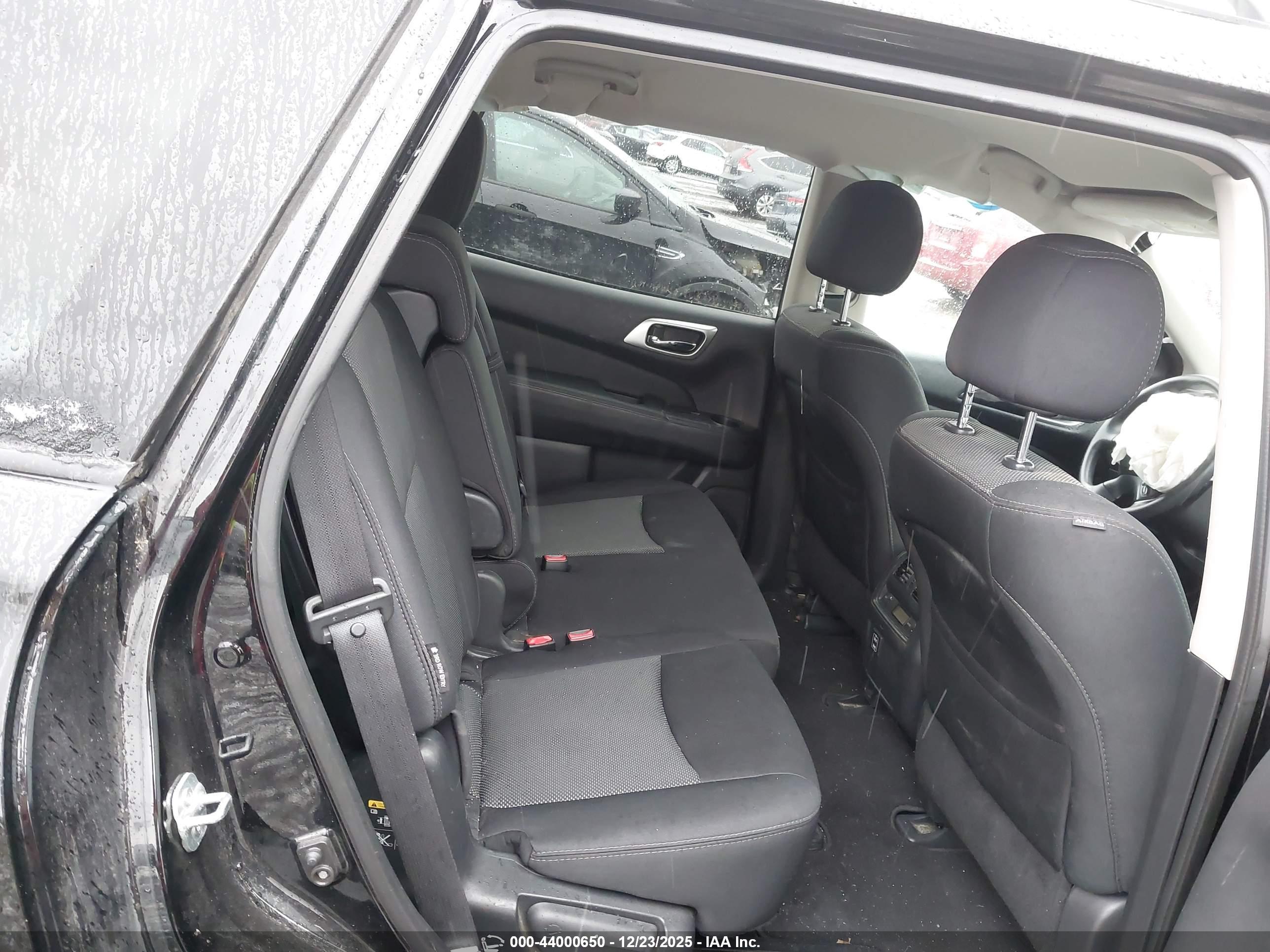 NISSAN PATHFINDER image 8