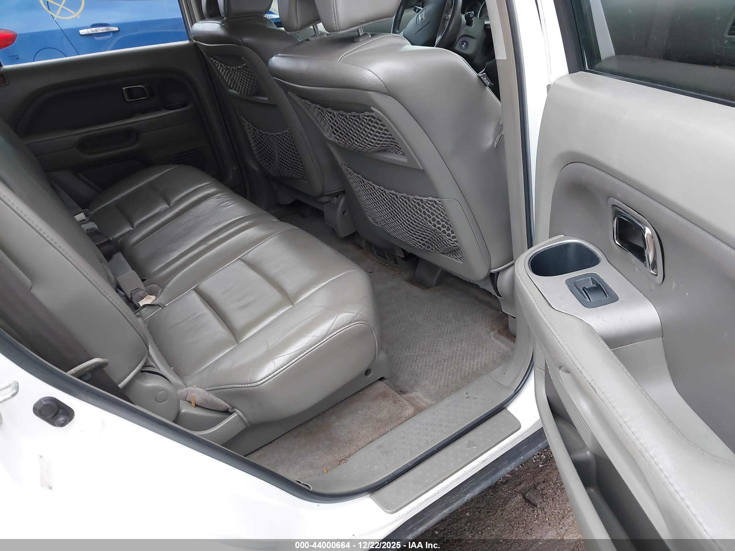 HONDA PILOT image 8