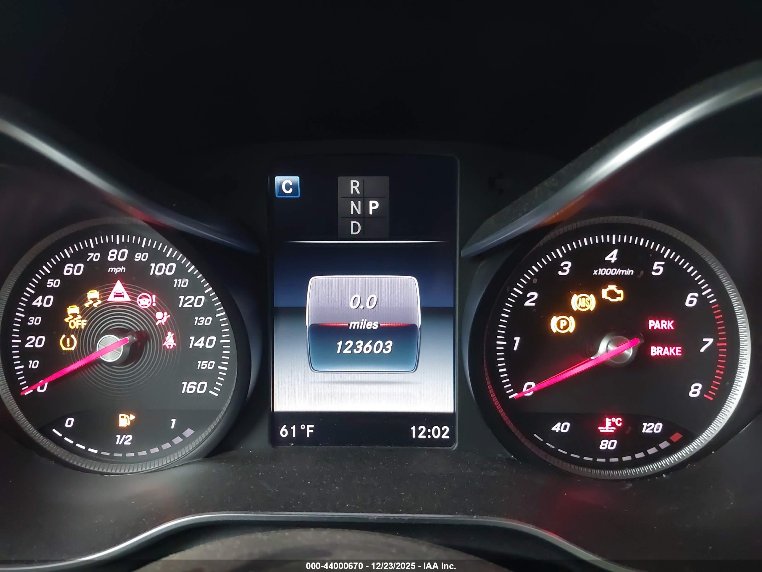 MERCEDES-BENZ GLC image 7