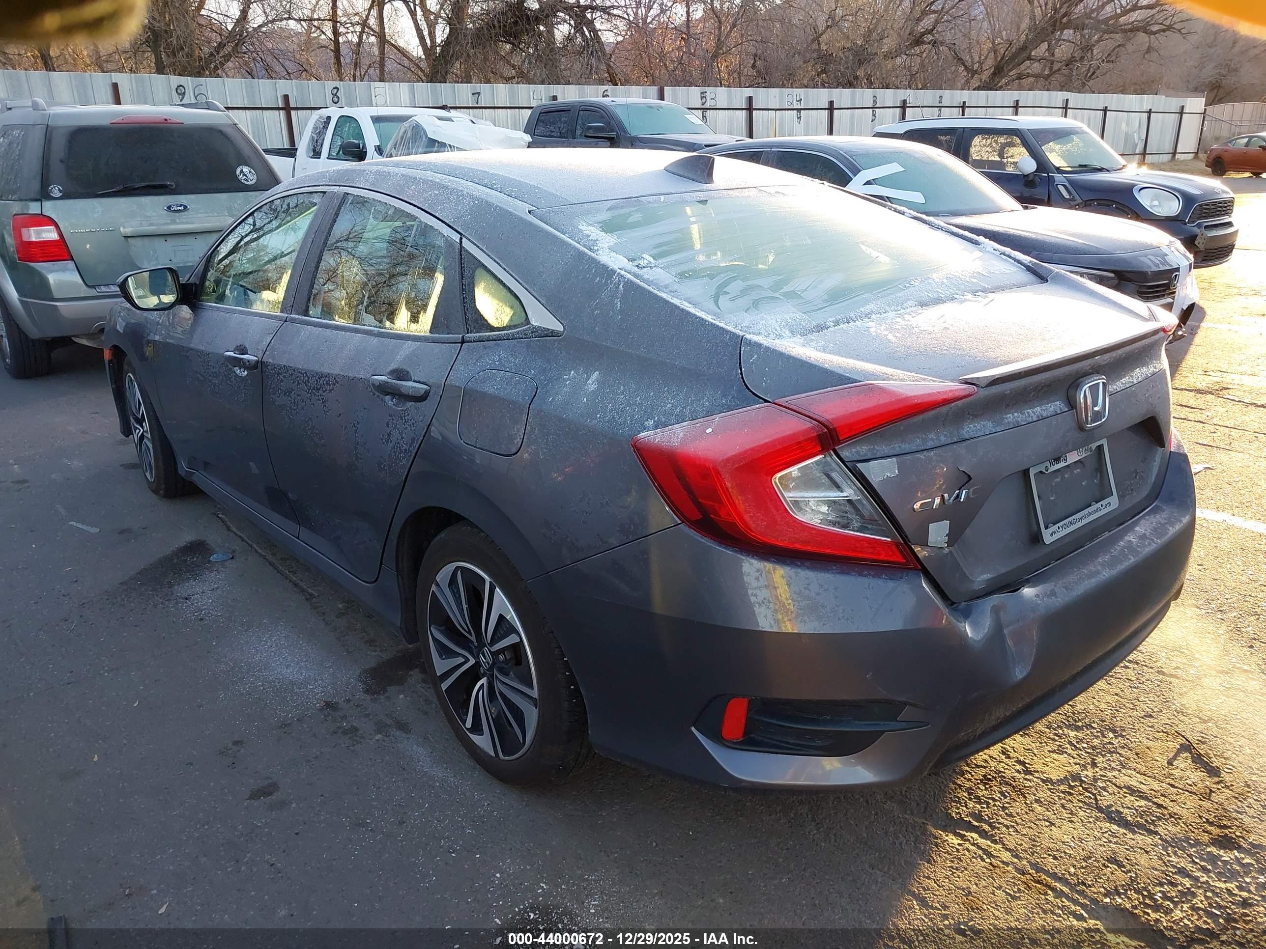 HONDA CIVIC image 3
