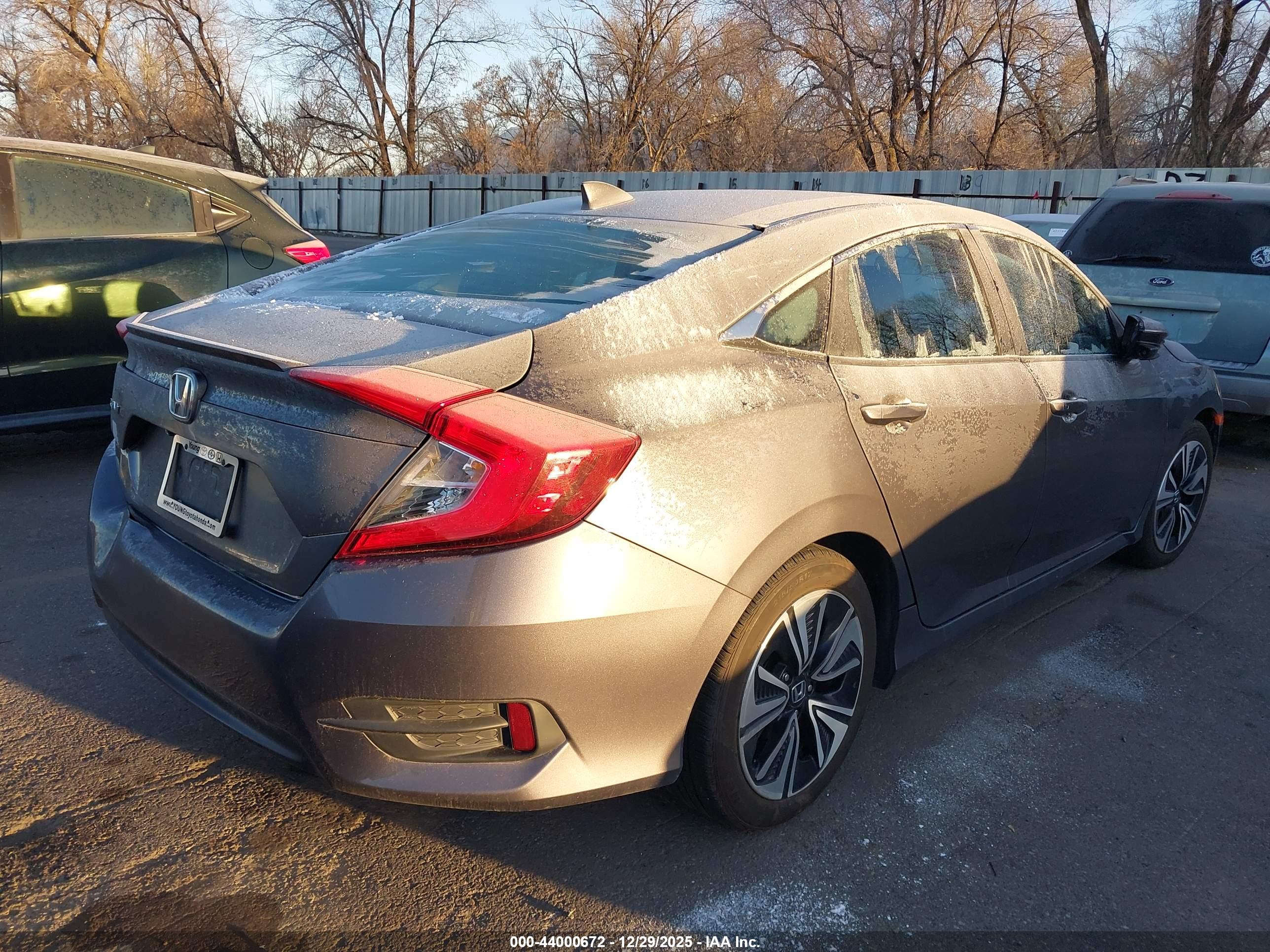 HONDA CIVIC image 4