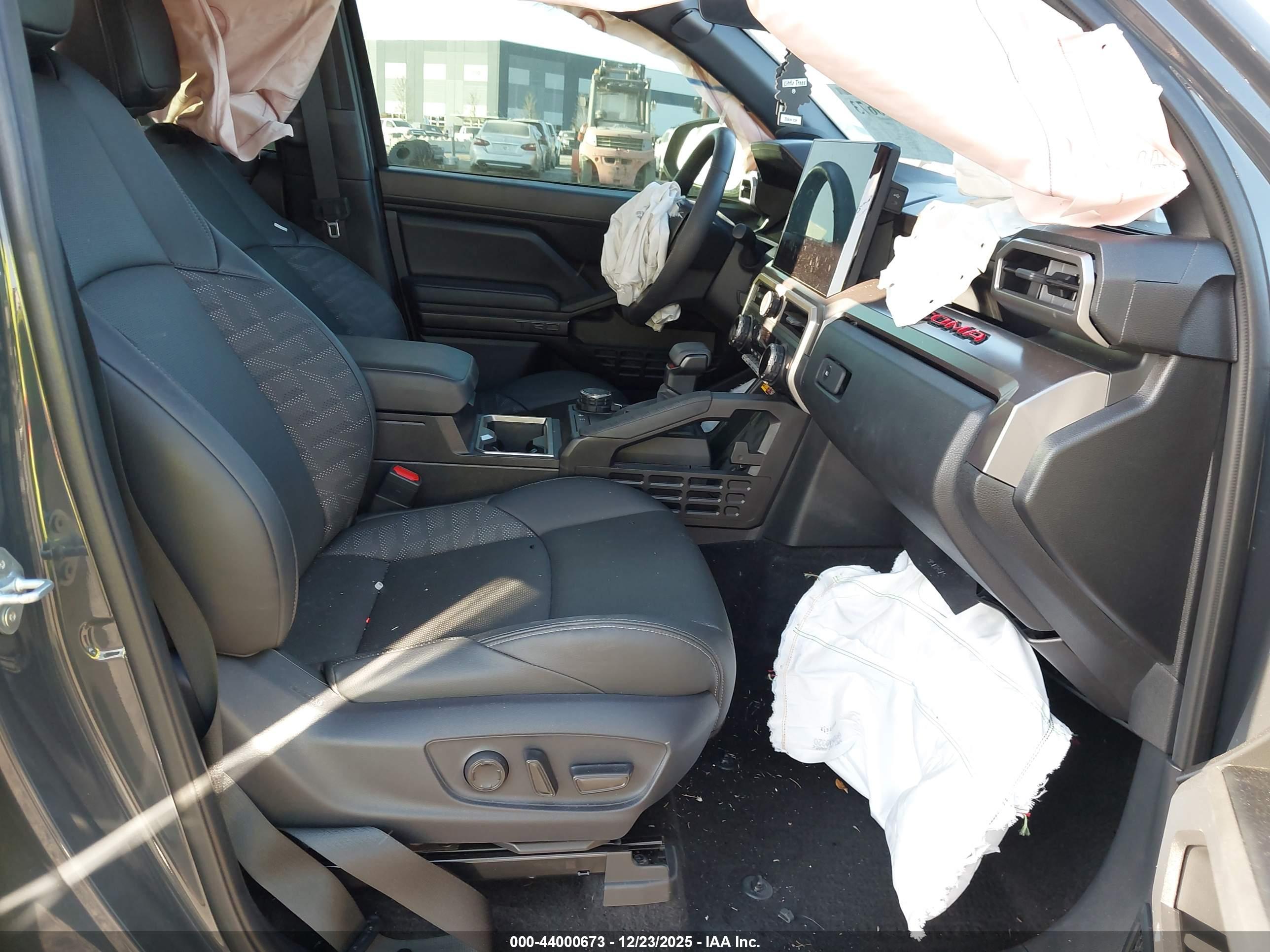 TOYOTA TACOMA image 5