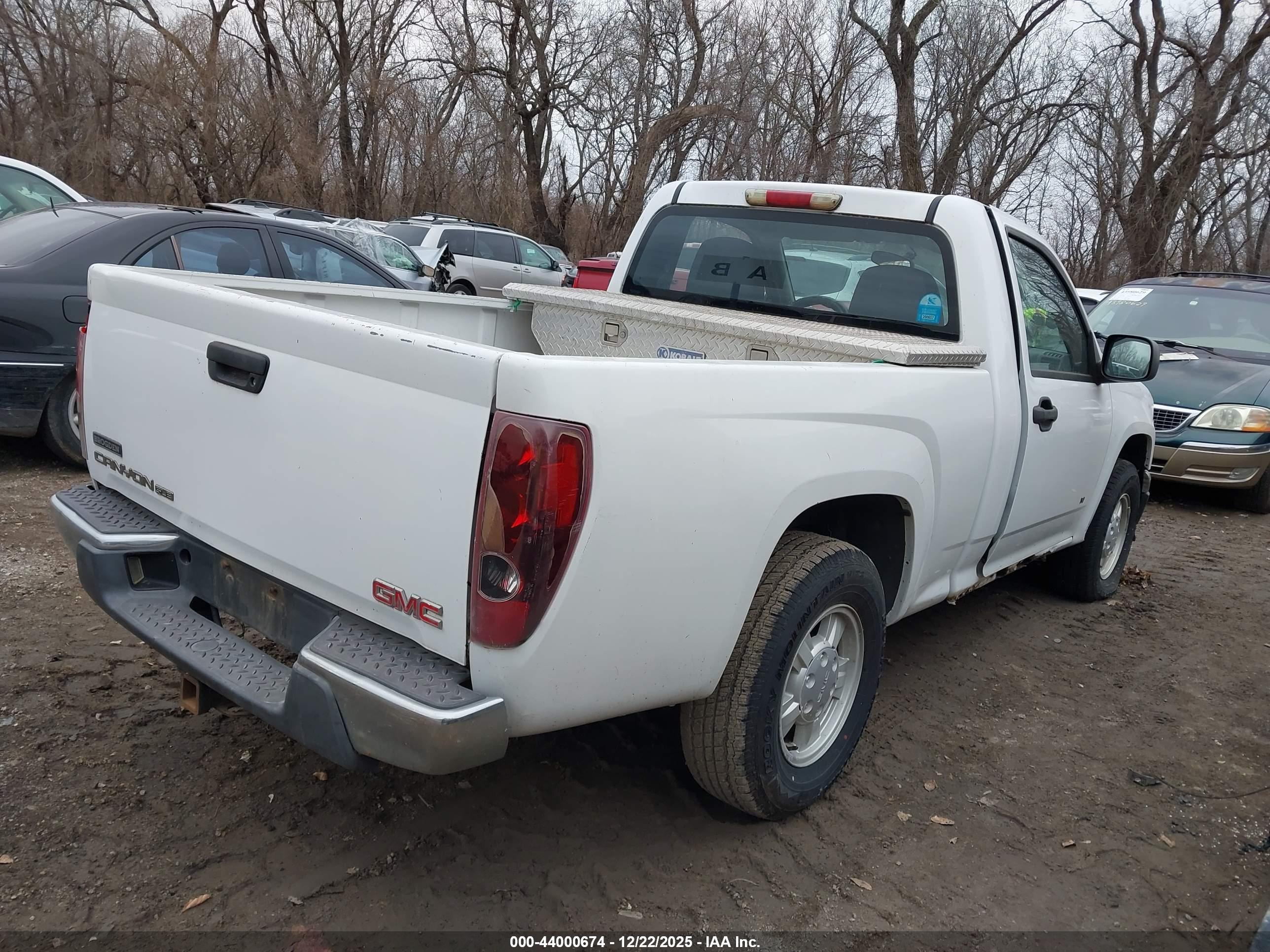GMC CANYON image 4