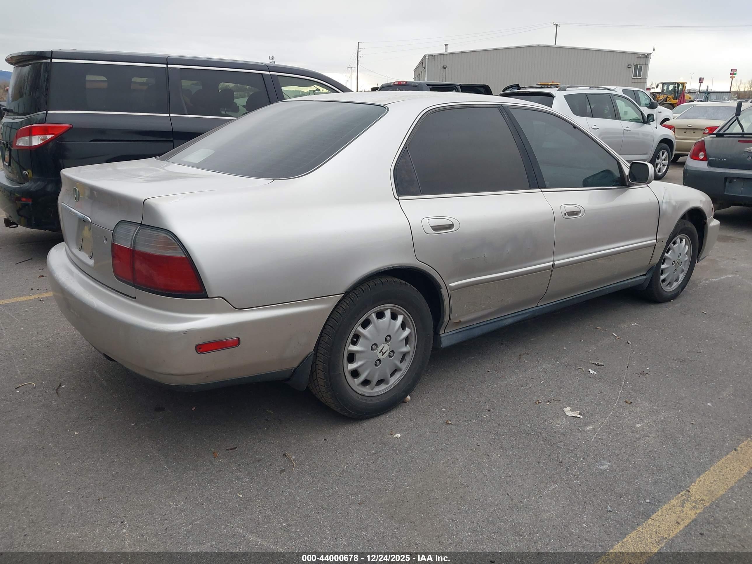 HONDA ACCORD image 4