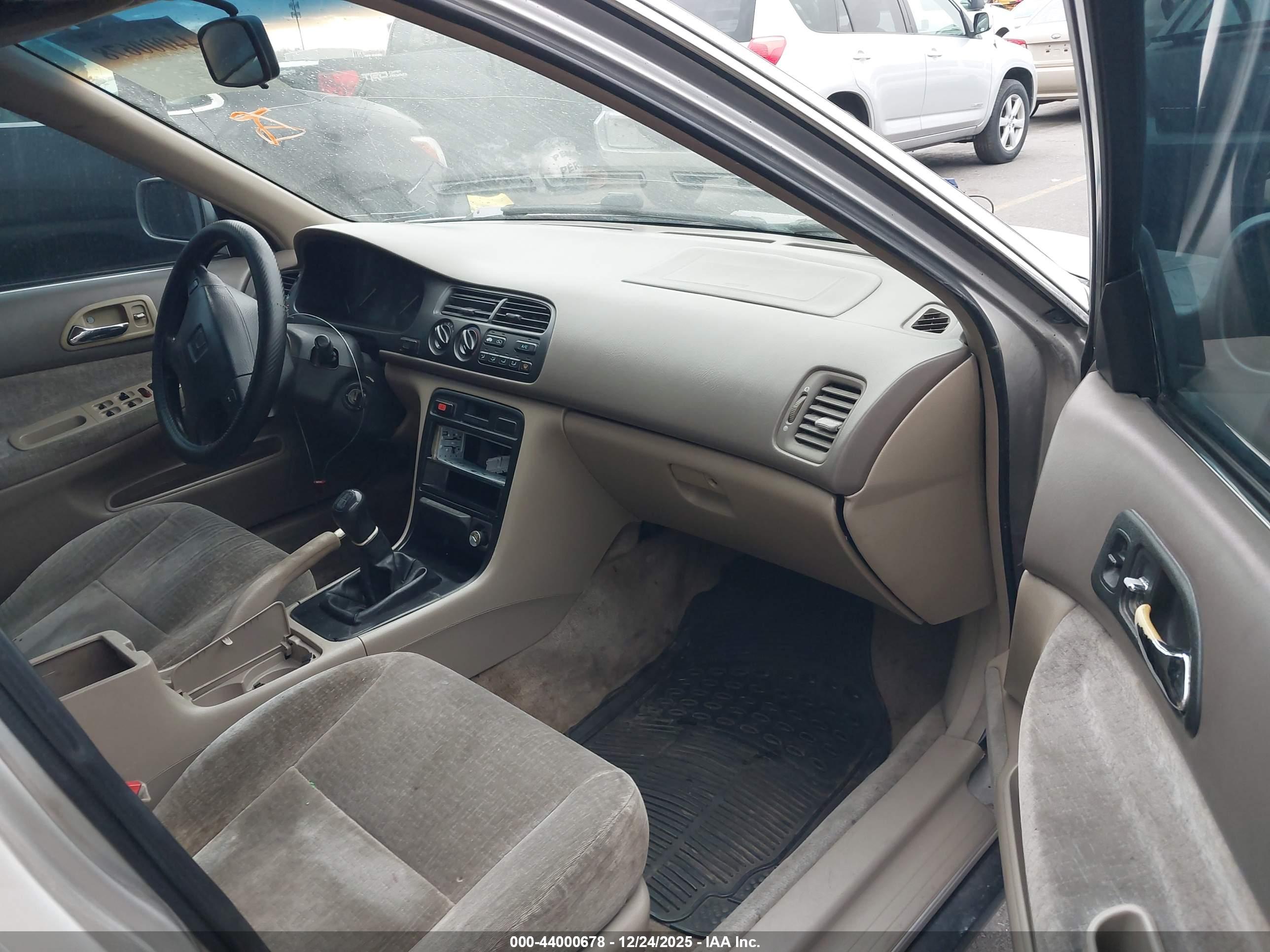 HONDA ACCORD image 5