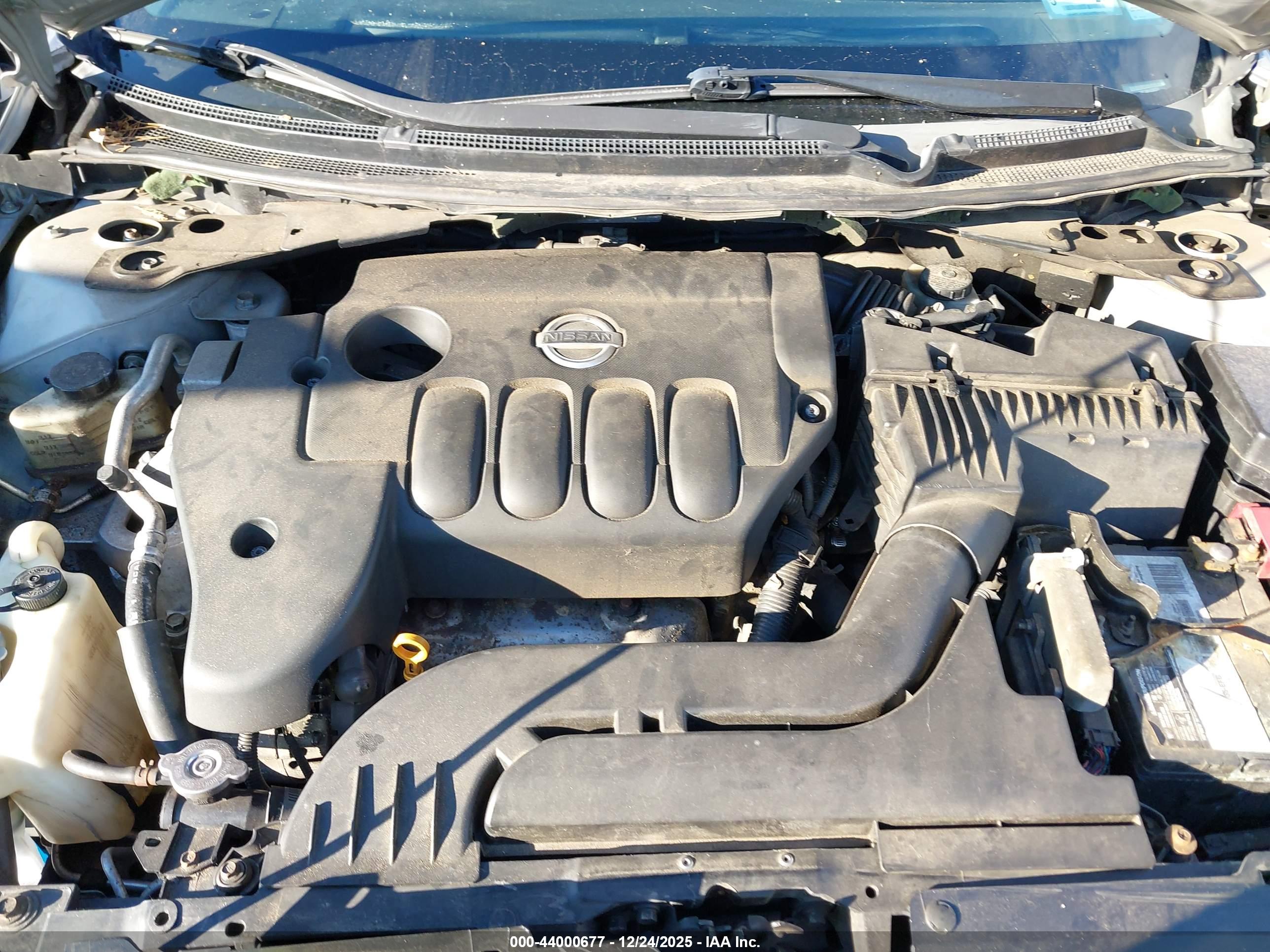 NISSAN ALTIMA image 10