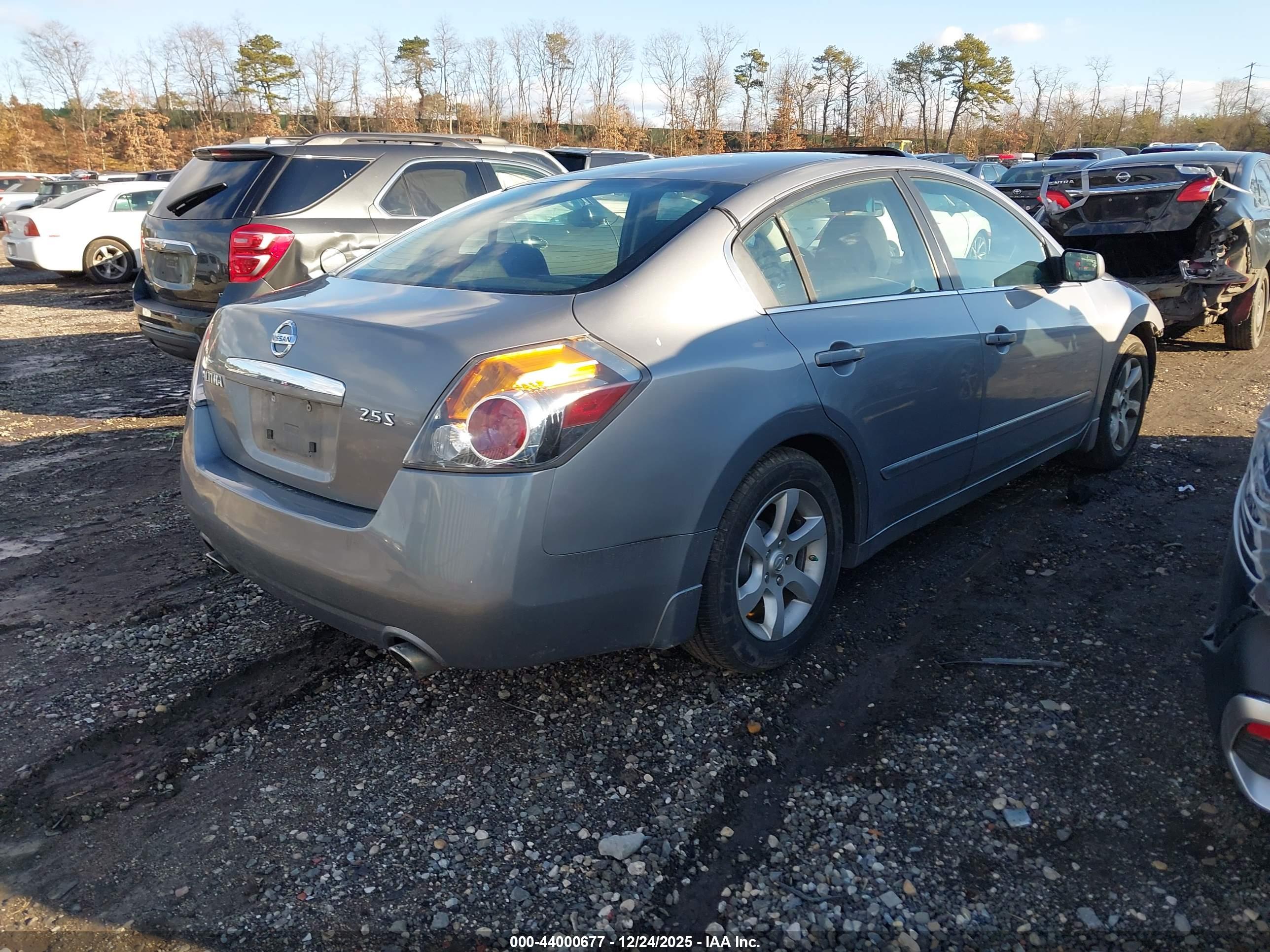 NISSAN ALTIMA image 4
