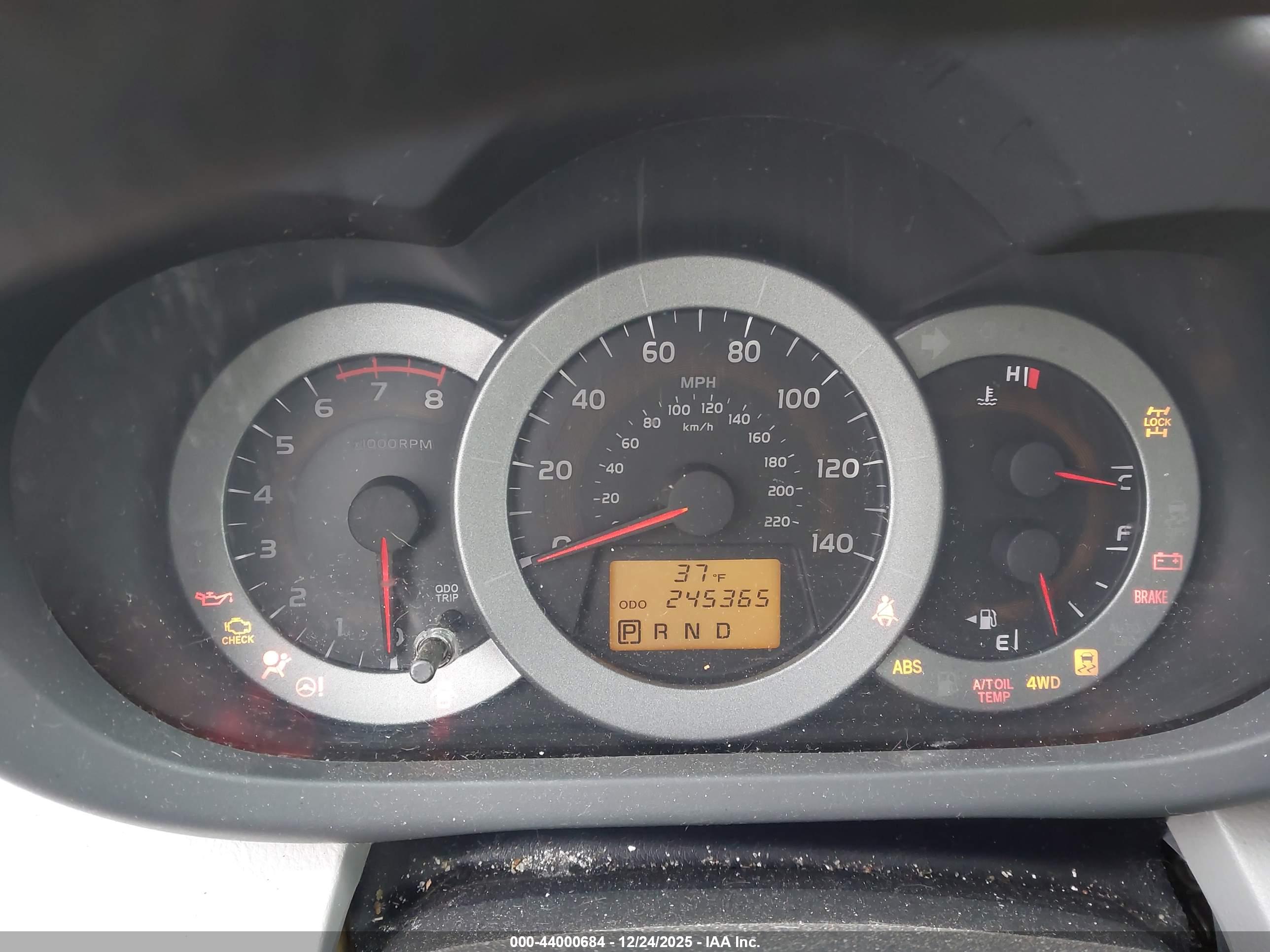 TOYOTA RAV4 image 7