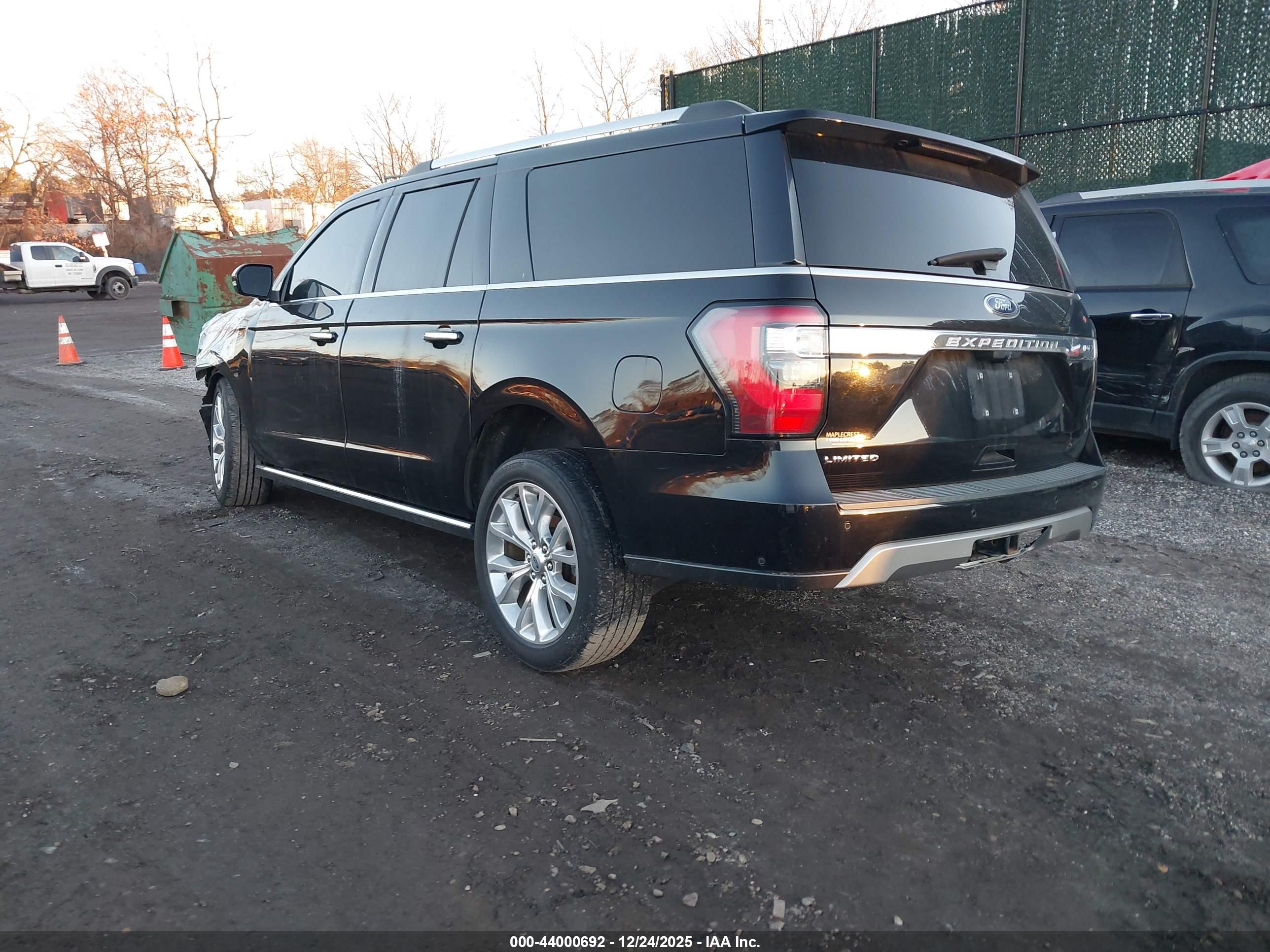 FORD EXPEDITION image 3