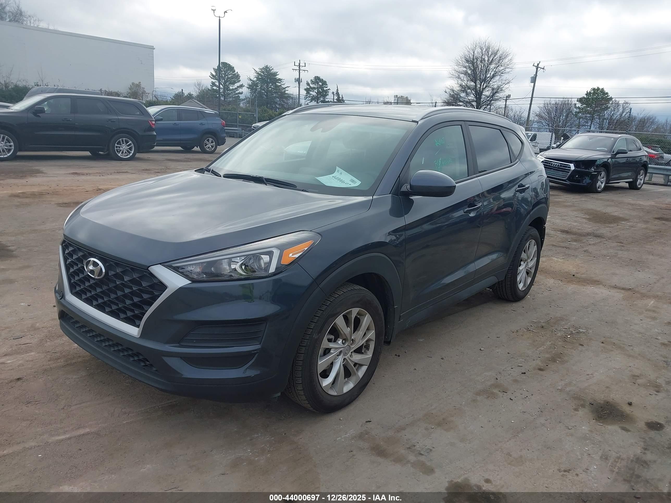 HYUNDAI TUCSON image 2