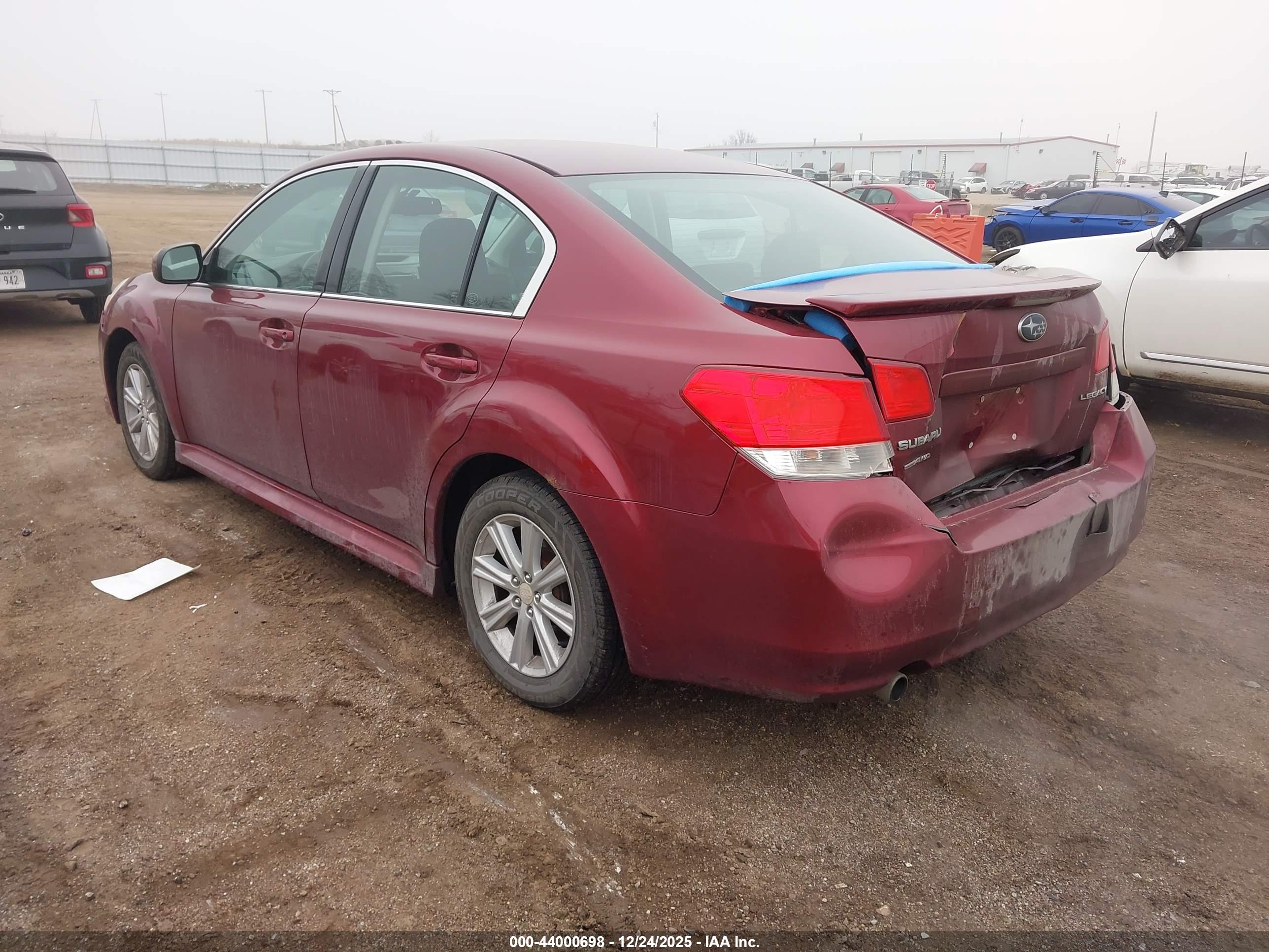 SUBARU LEGACY image 3