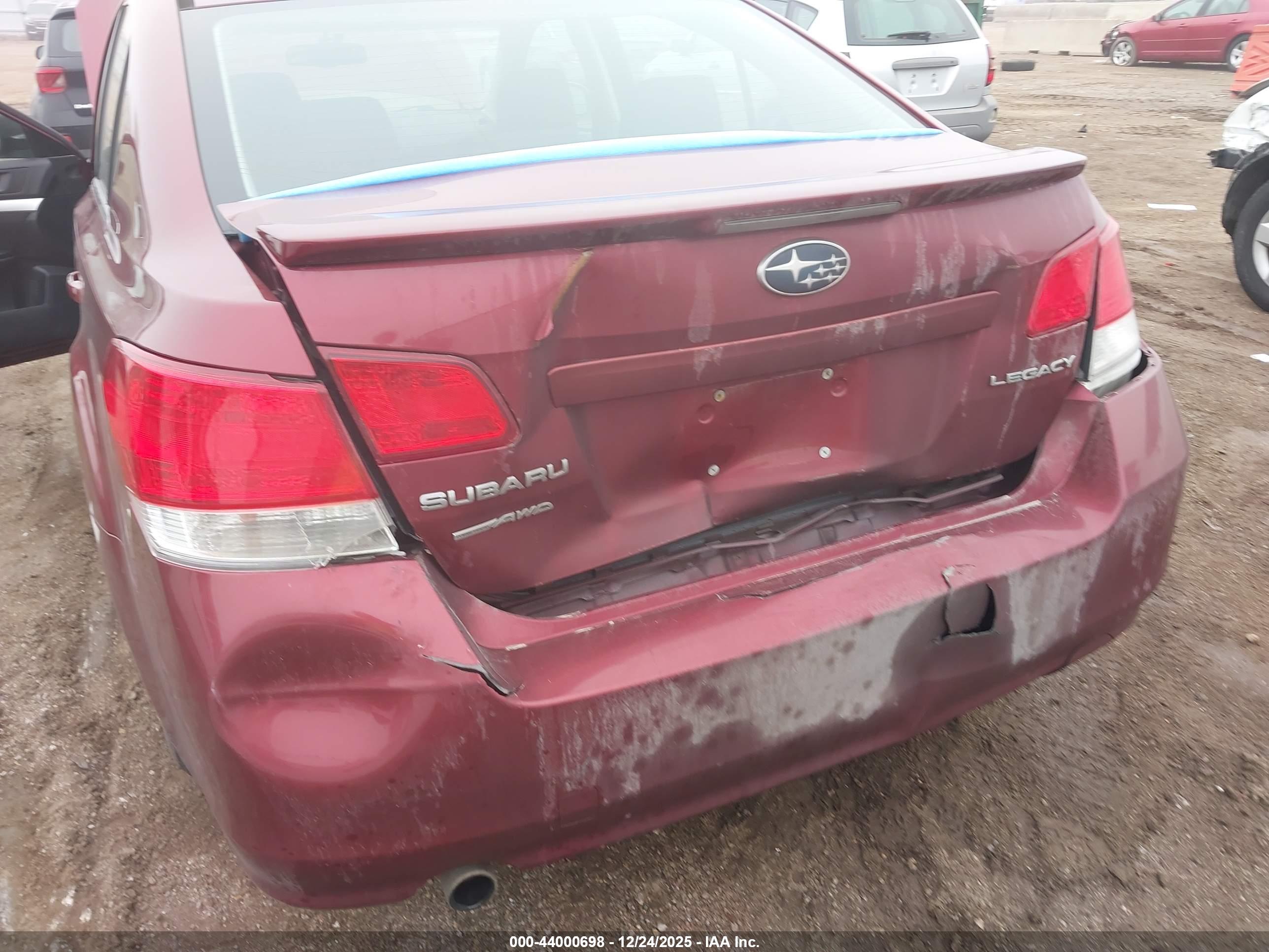 SUBARU LEGACY image 6