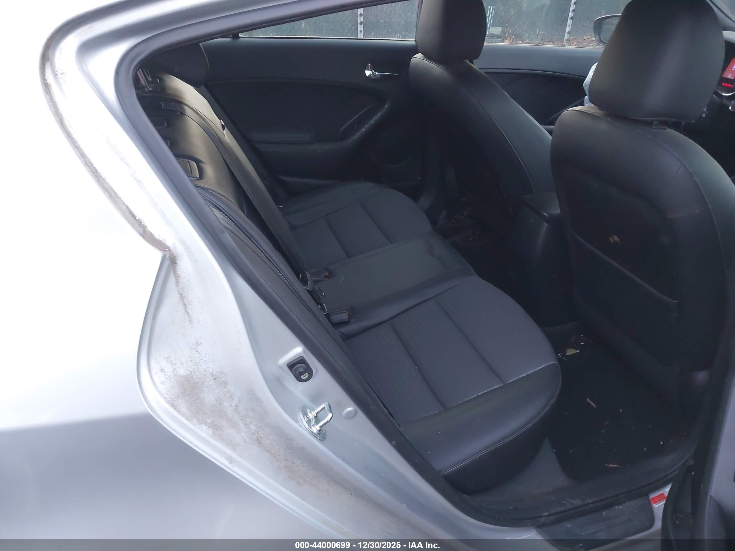 KIA FORTE image 8