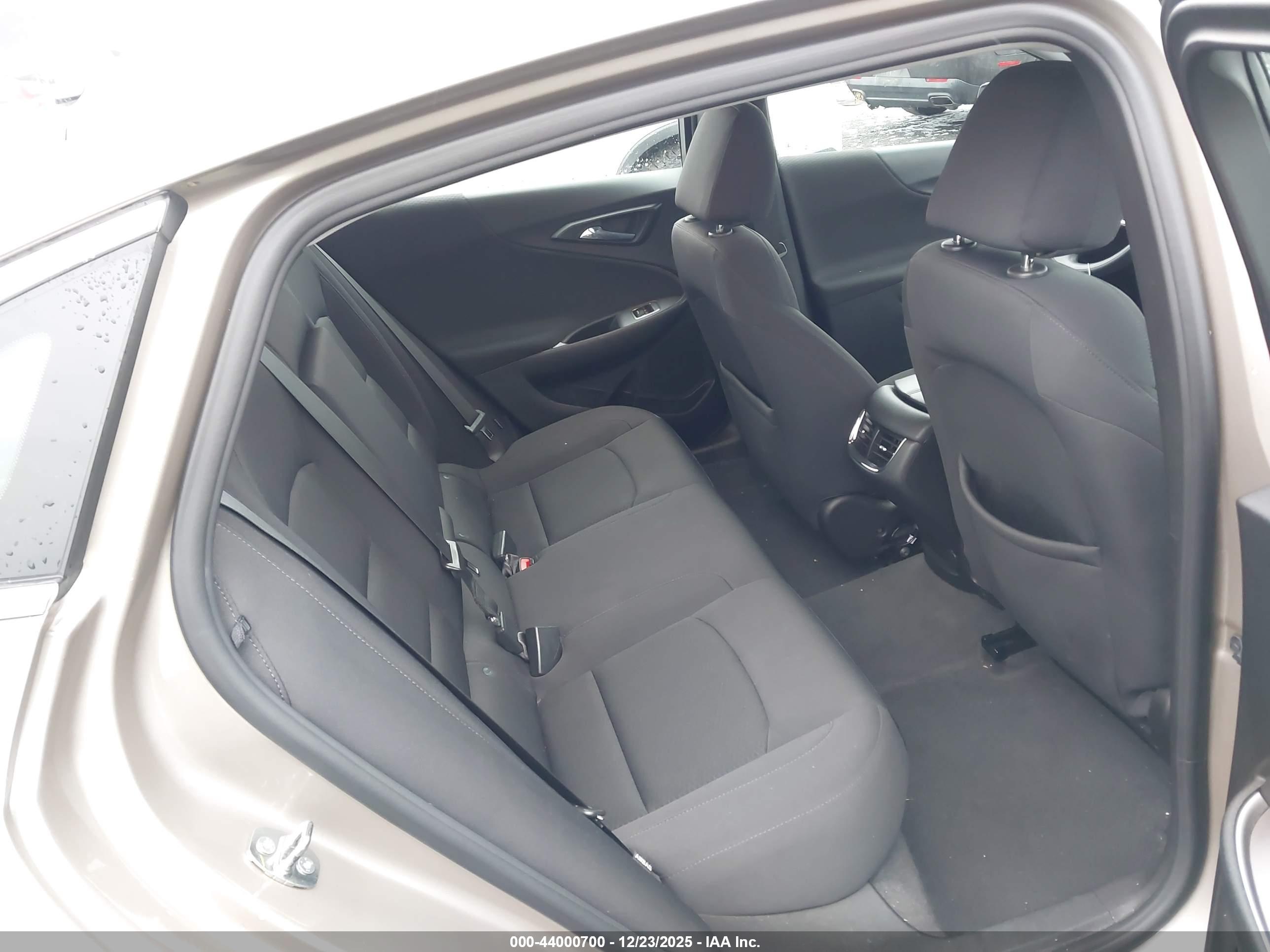 CHEVROLET MALIBU image 8