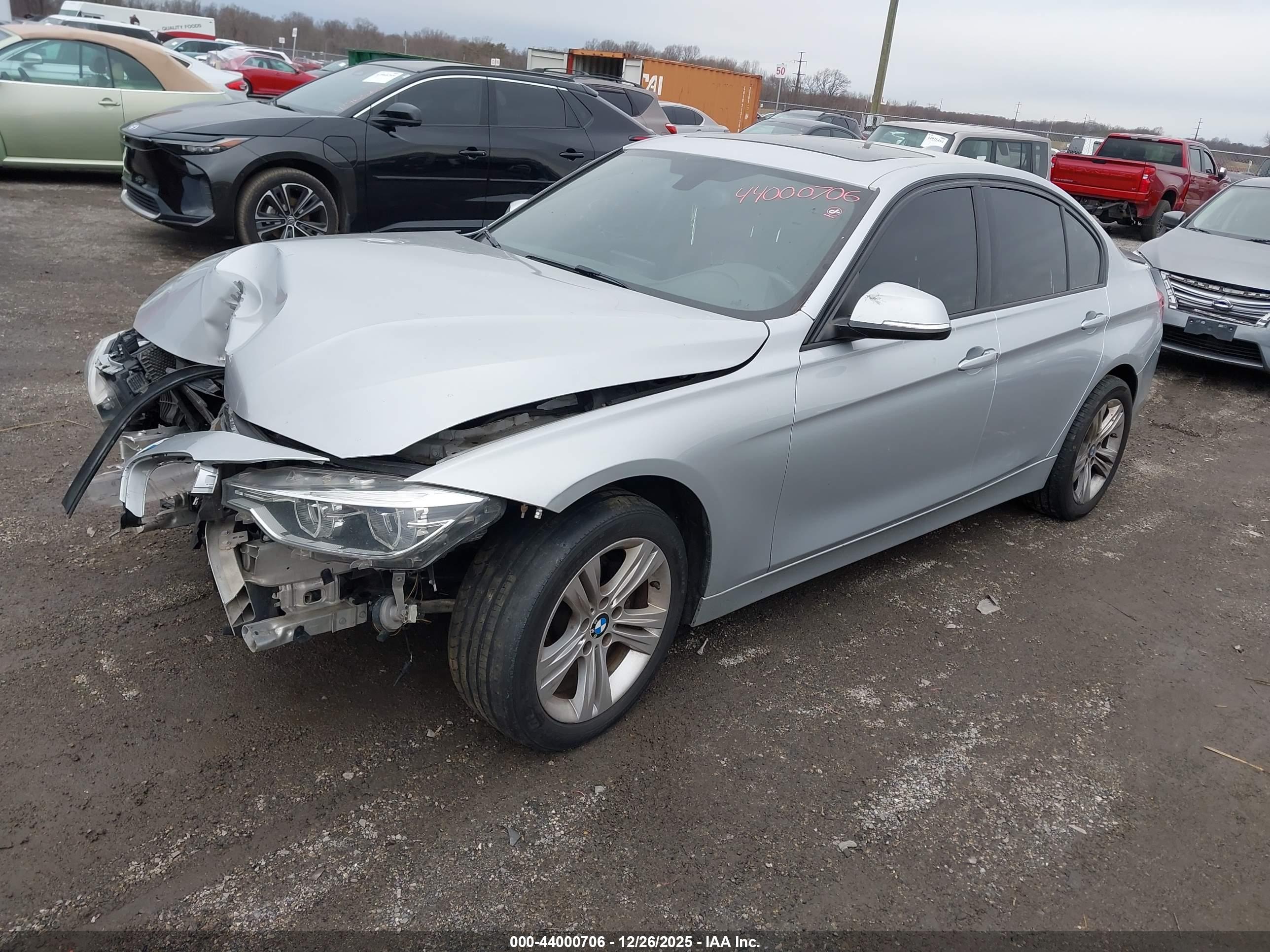 BMW 328I image 2