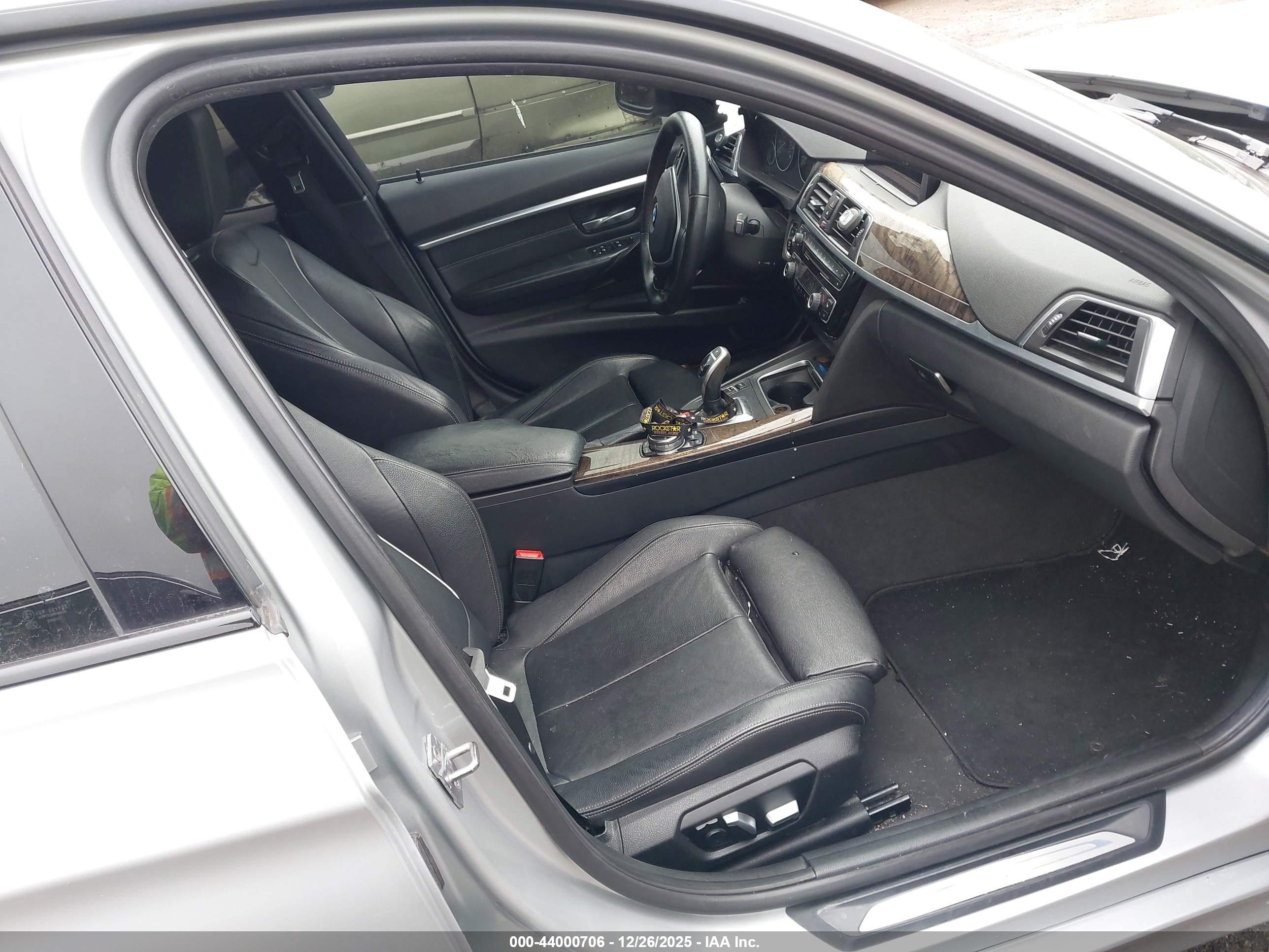 BMW 328I image 5