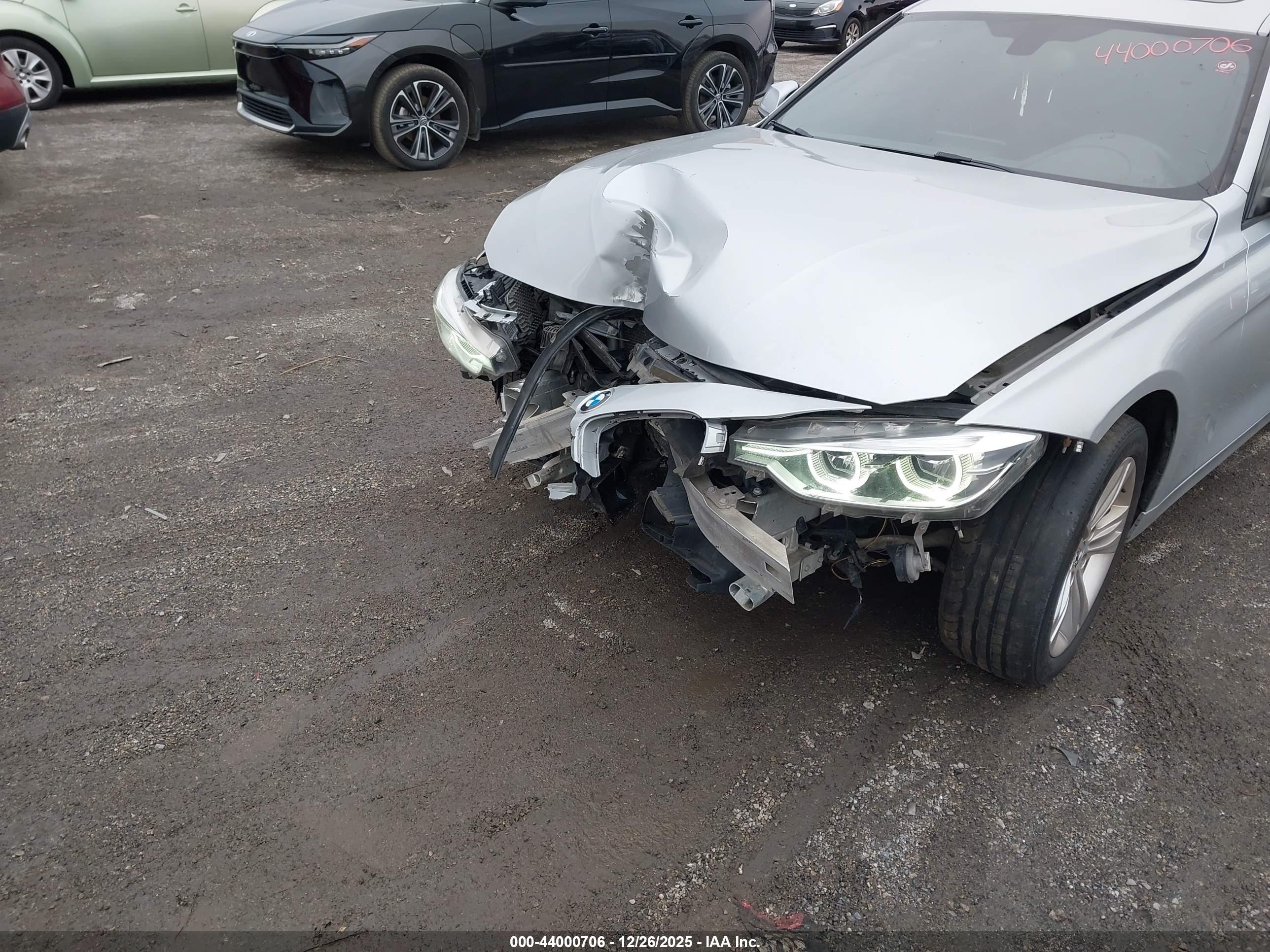 BMW 328I image 6