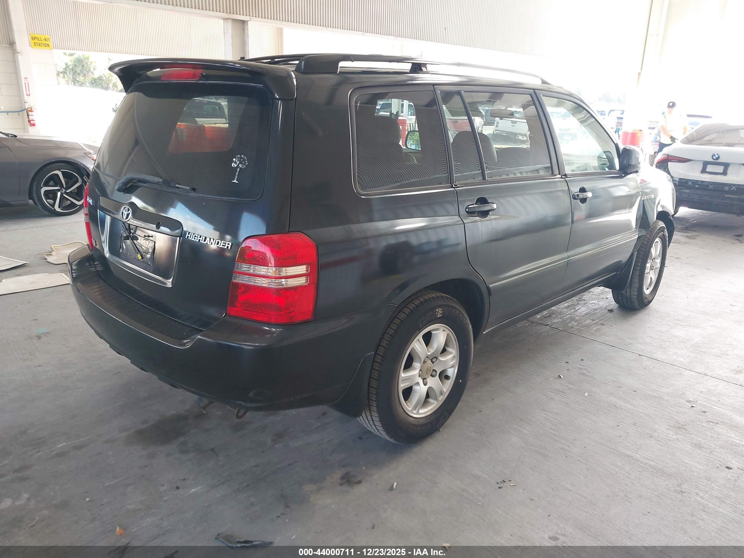 TOYOTA HIGHLANDER image 4