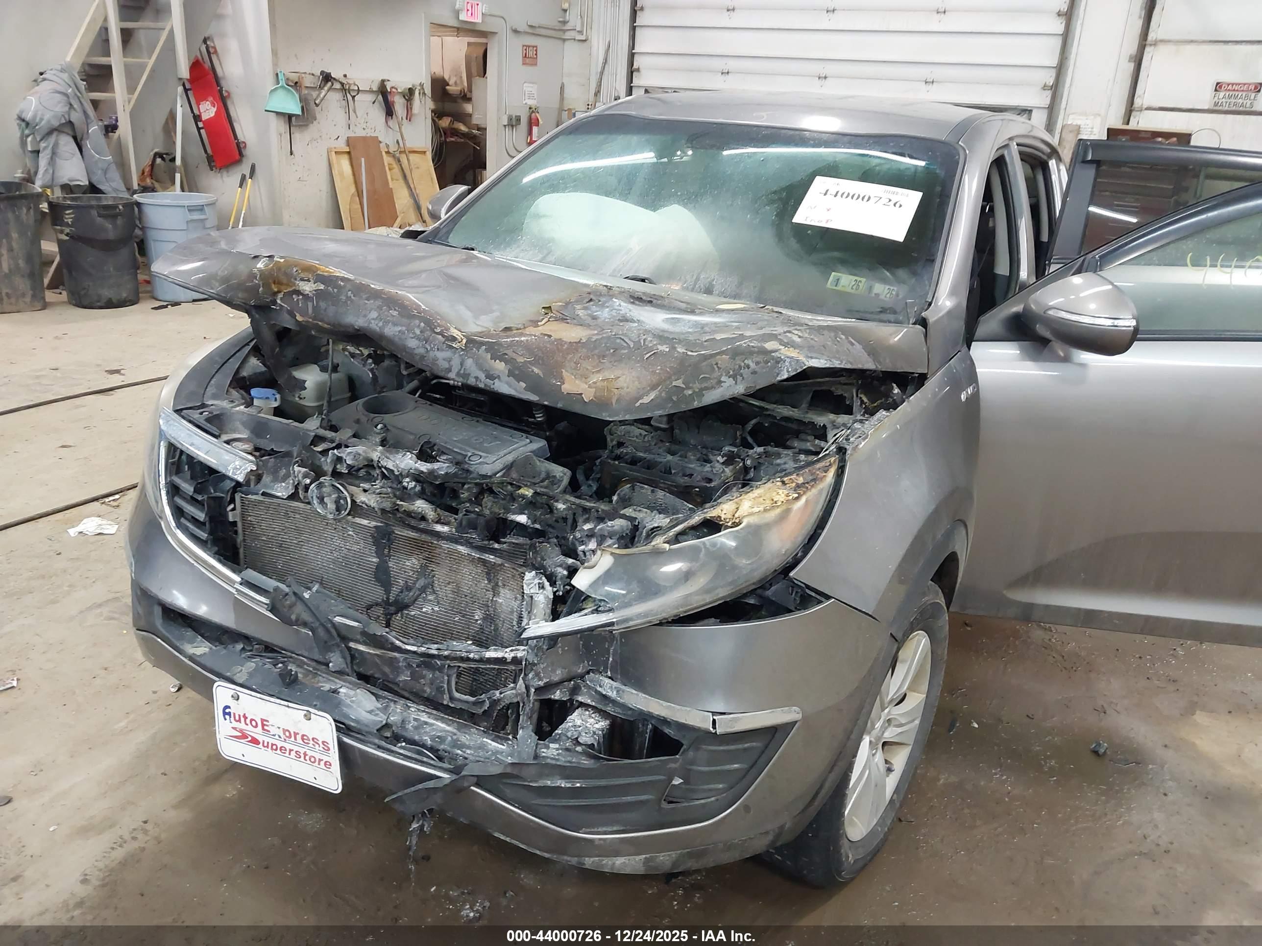 KIA SPORTAGE image 6