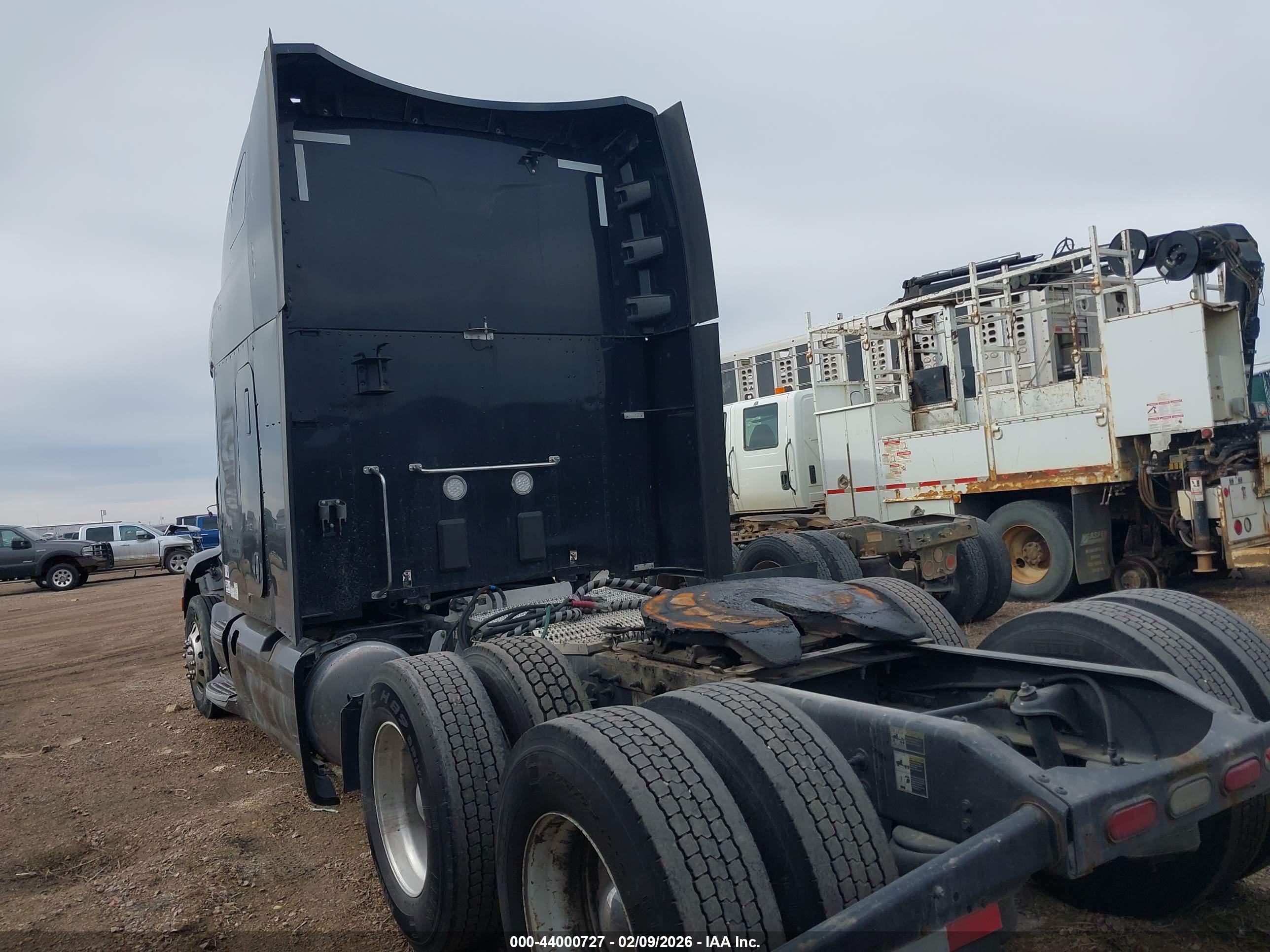 PETERBILT 579 image 3
