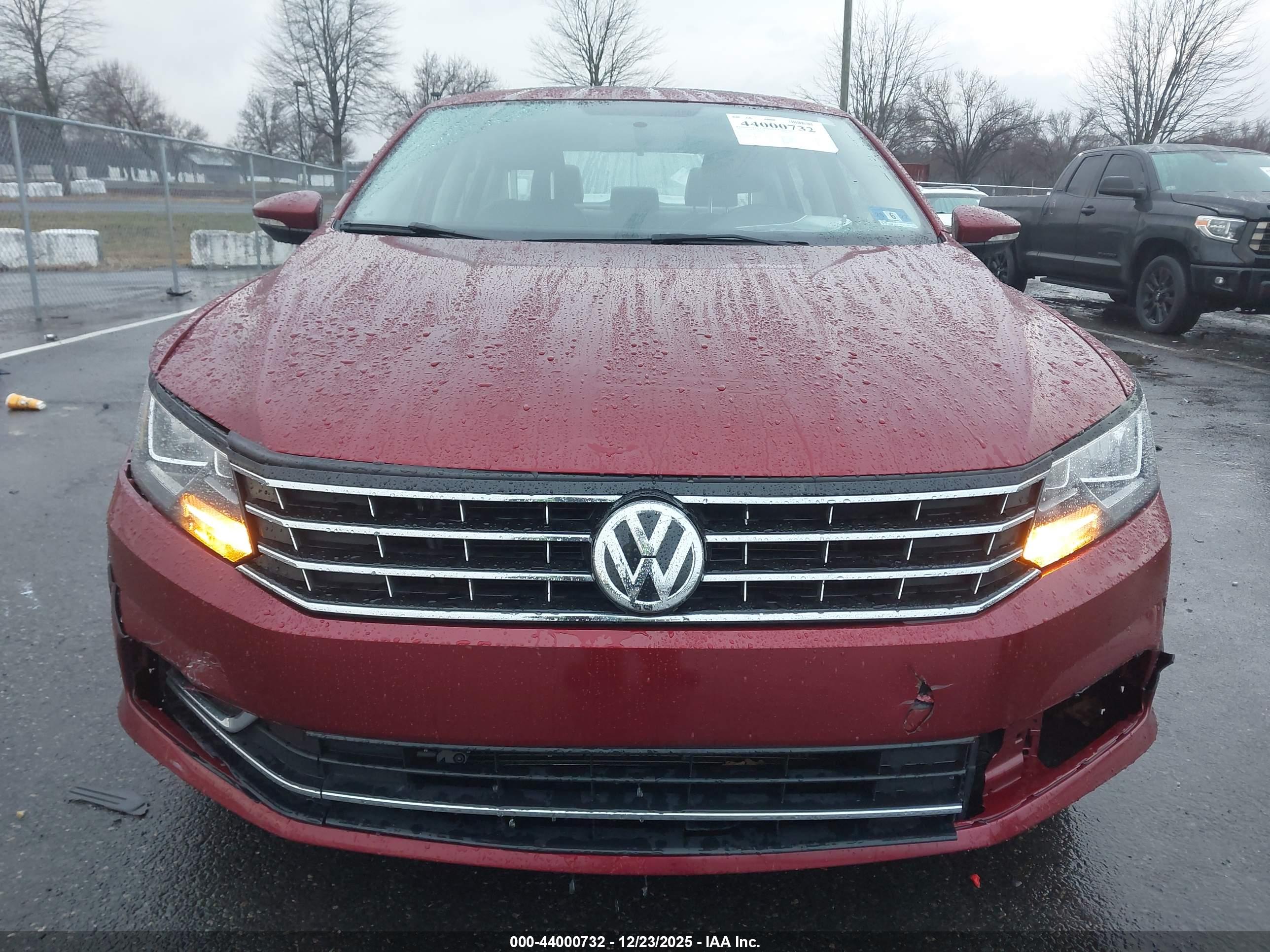 VOLKSWAGEN PASSAT image 6