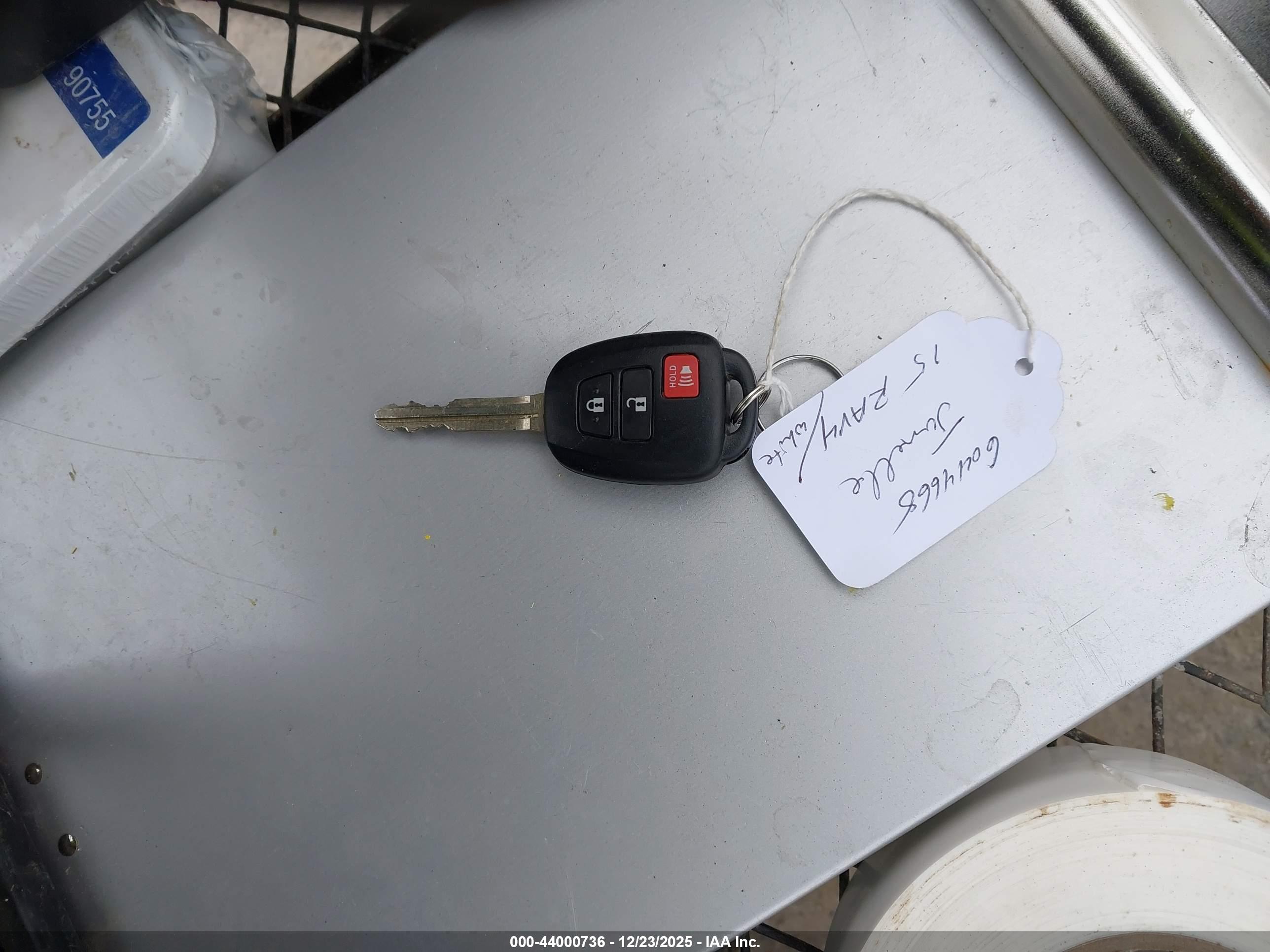 TOYOTA RAV4 image 11