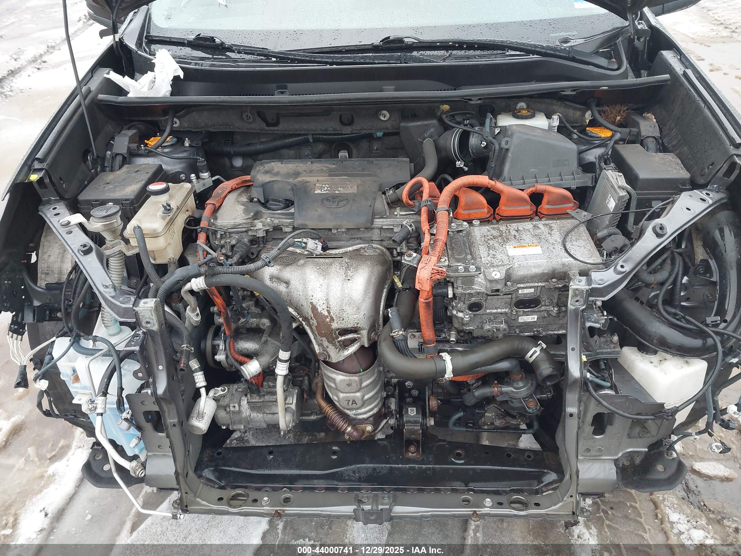 TOYOTA RAV4 image 10