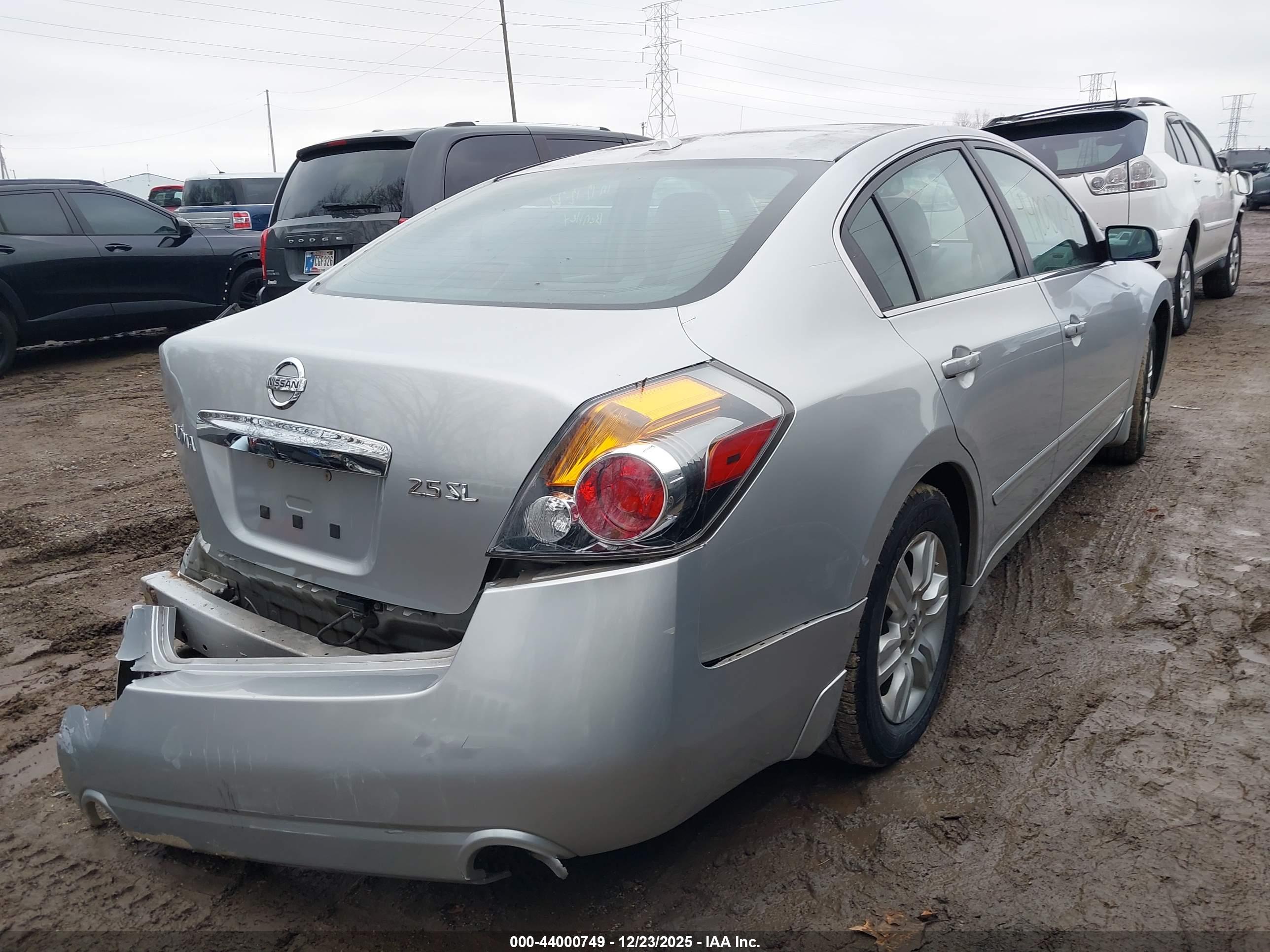NISSAN ALTIMA image 4