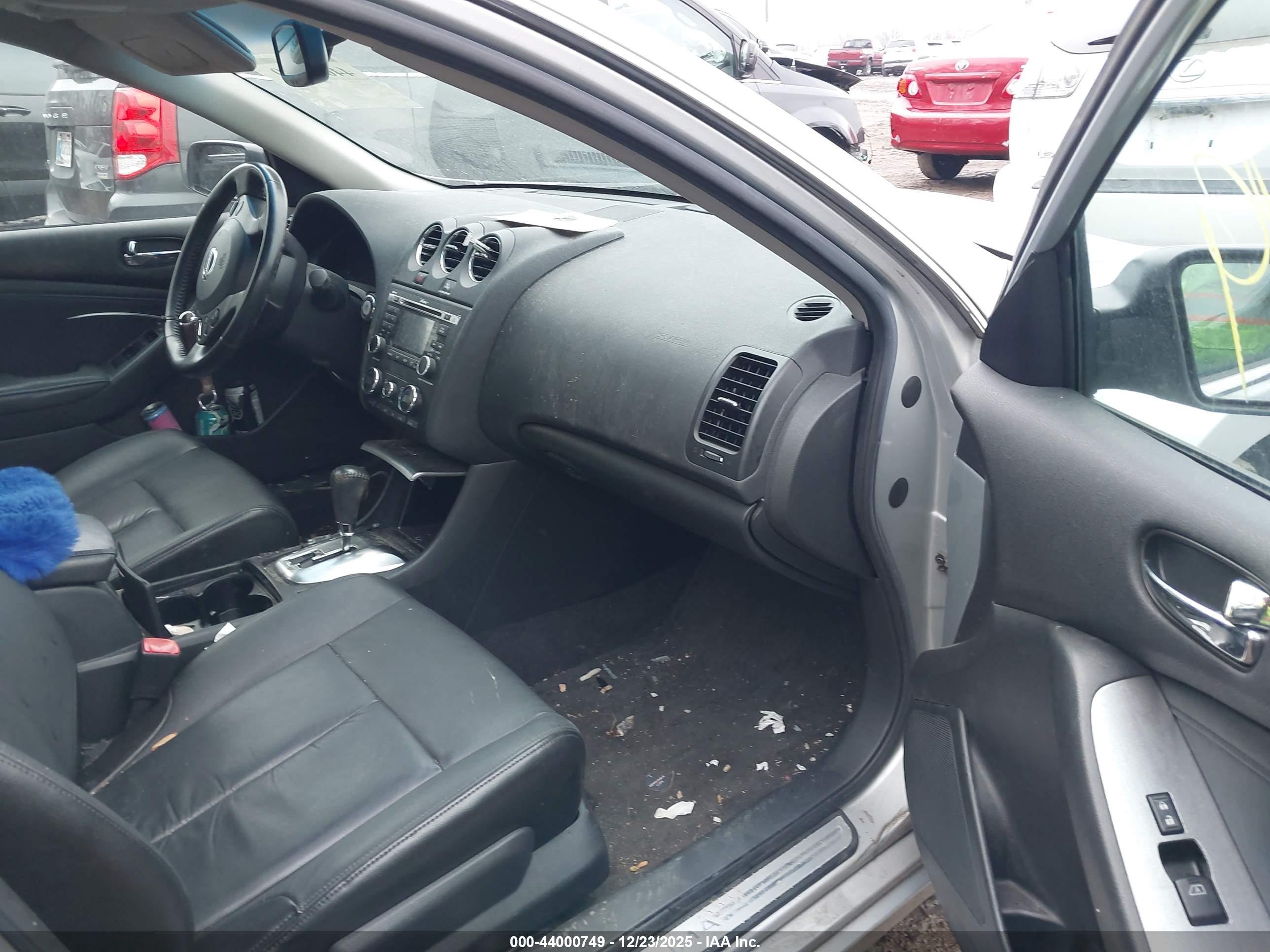 NISSAN ALTIMA image 5