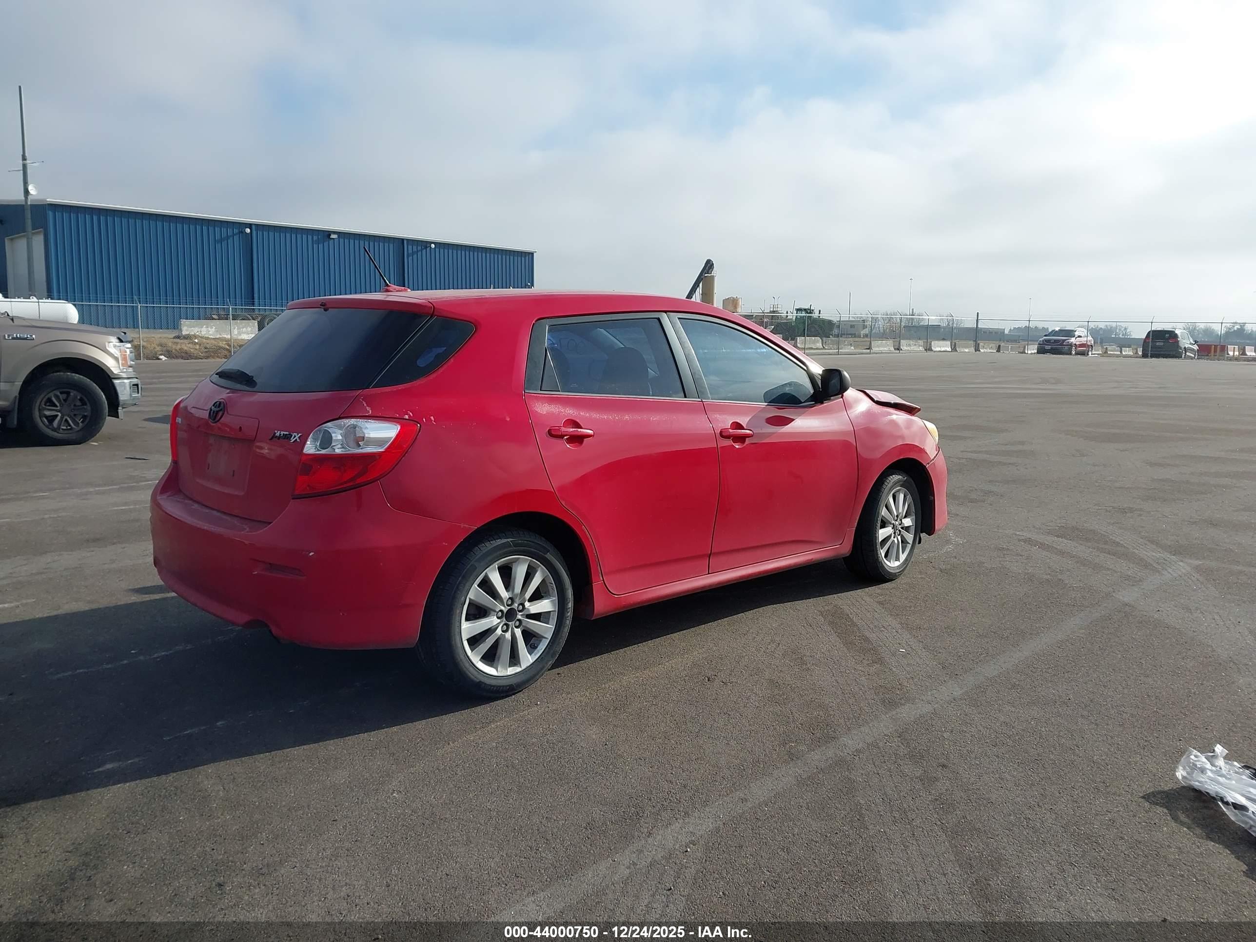 TOYOTA MATRIX image 4