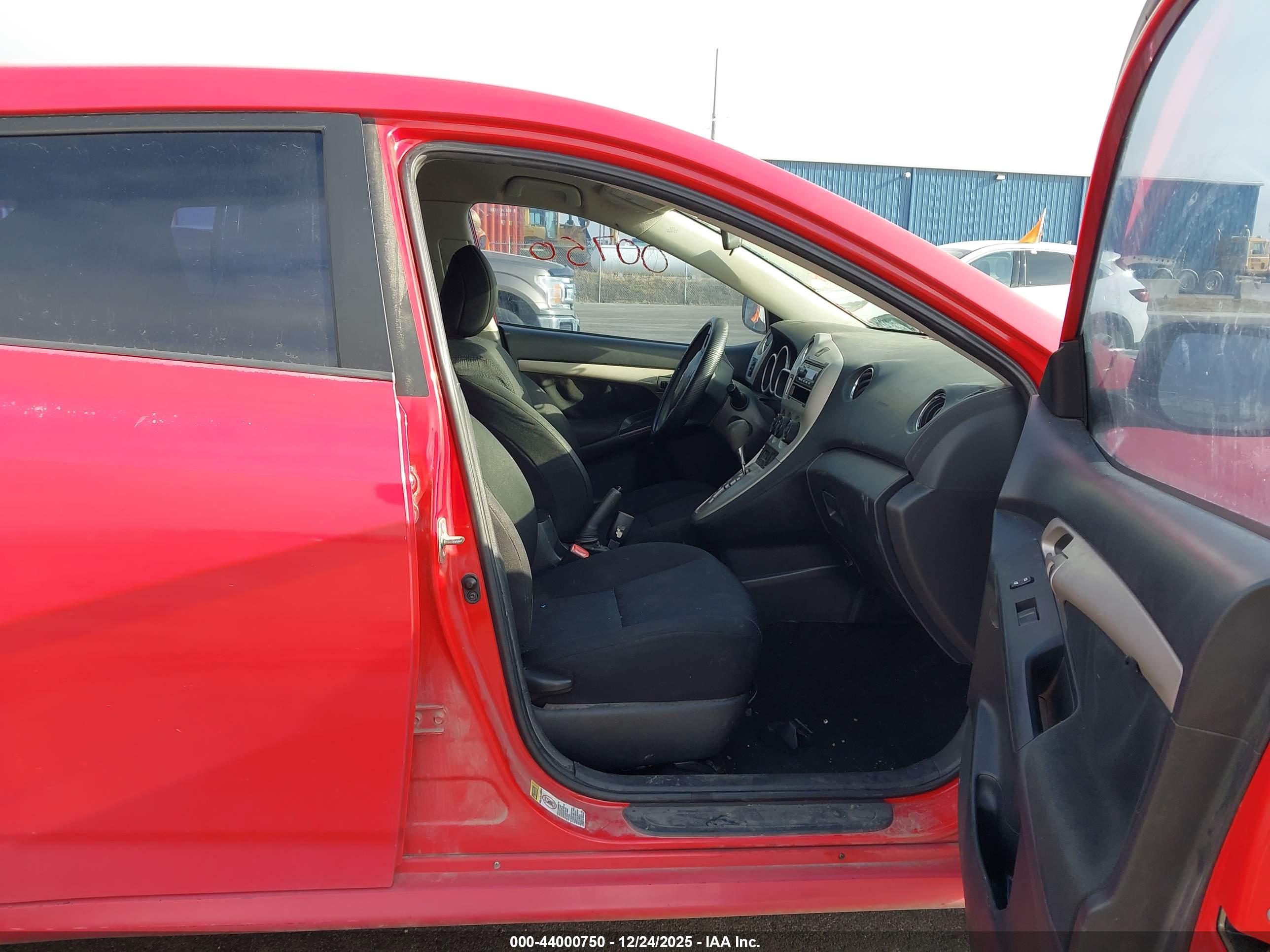 TOYOTA MATRIX image 5