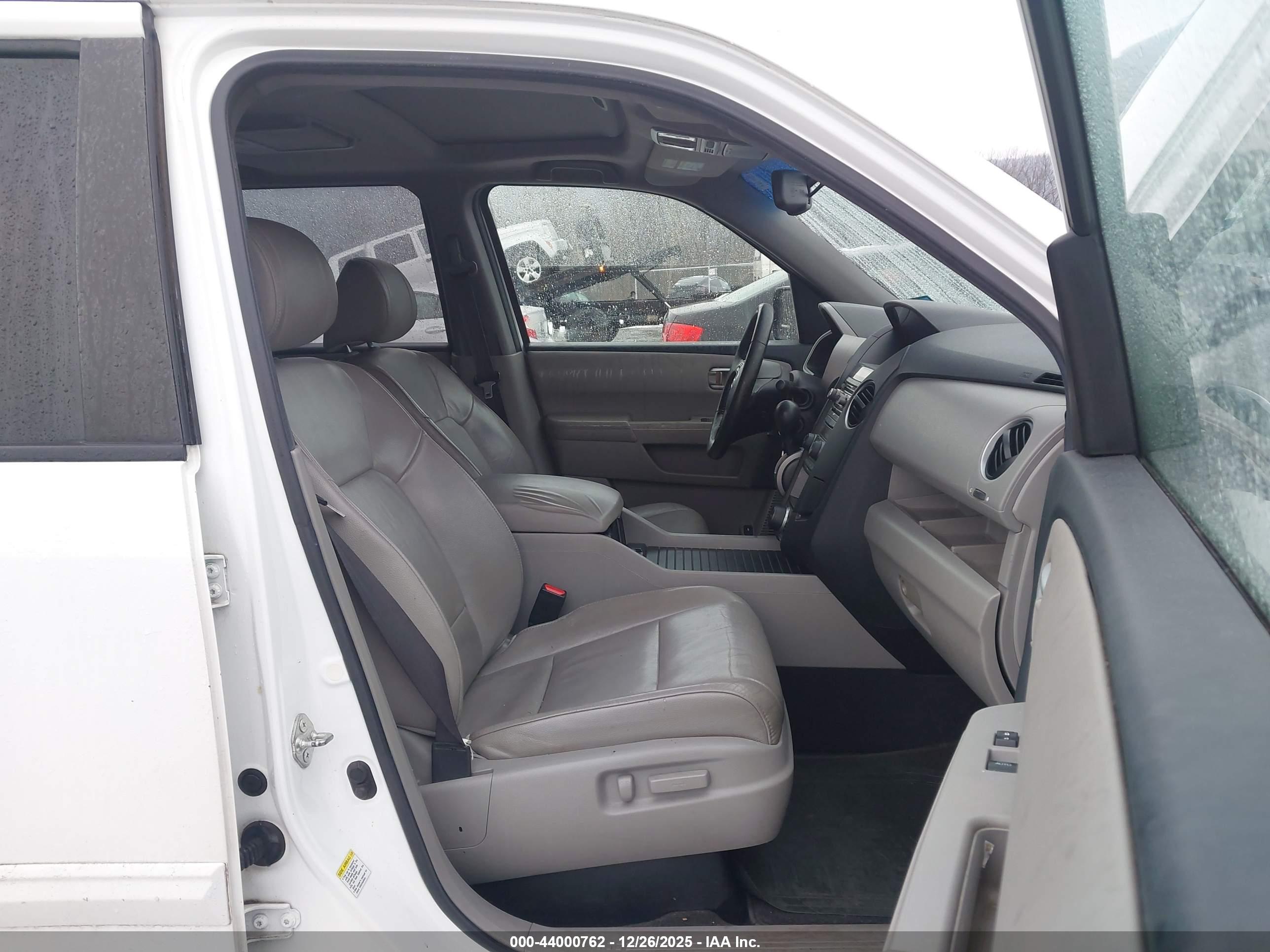 HONDA PILOT image 5