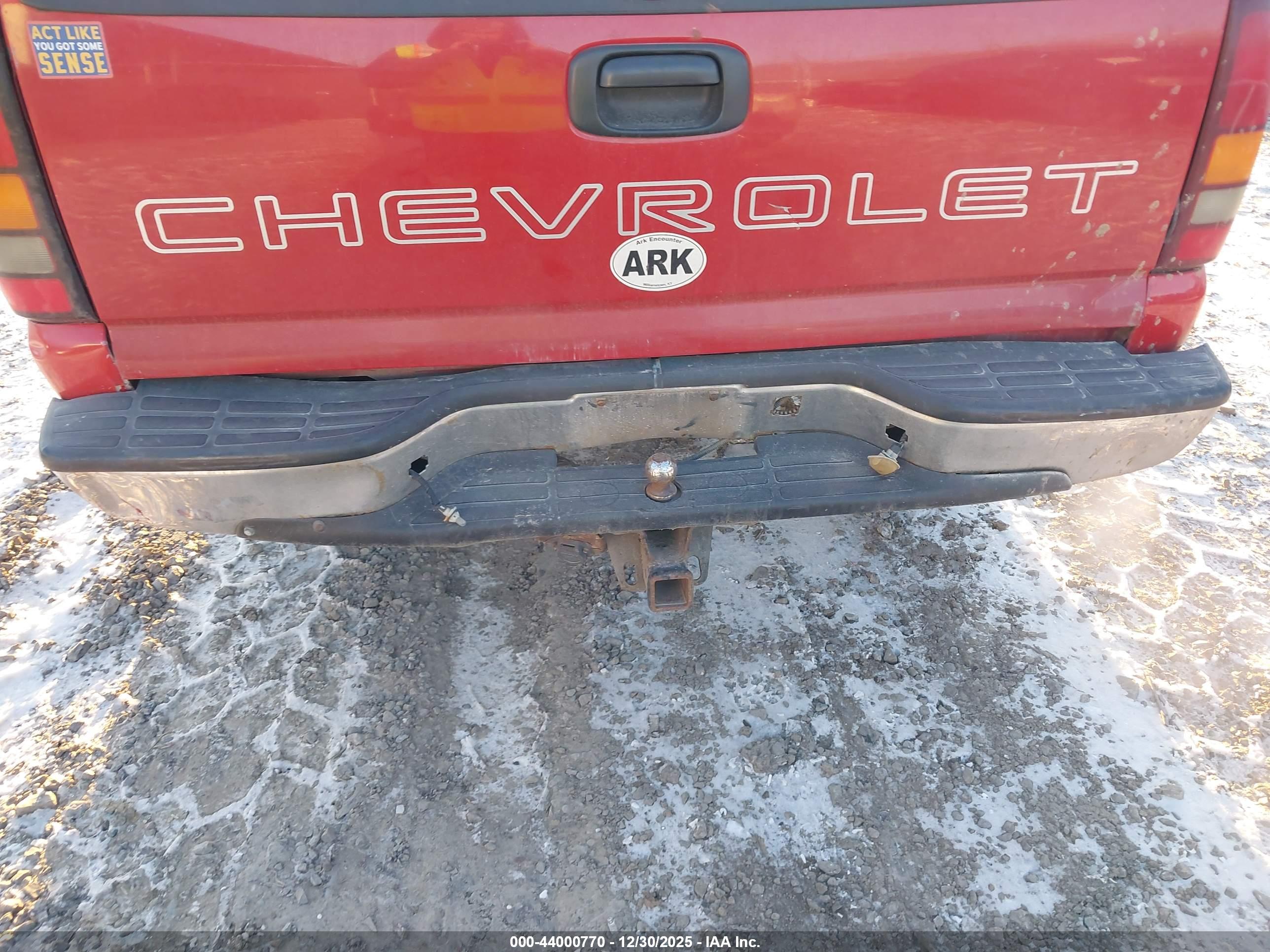 CHEVROLET SILVERADO image 6
