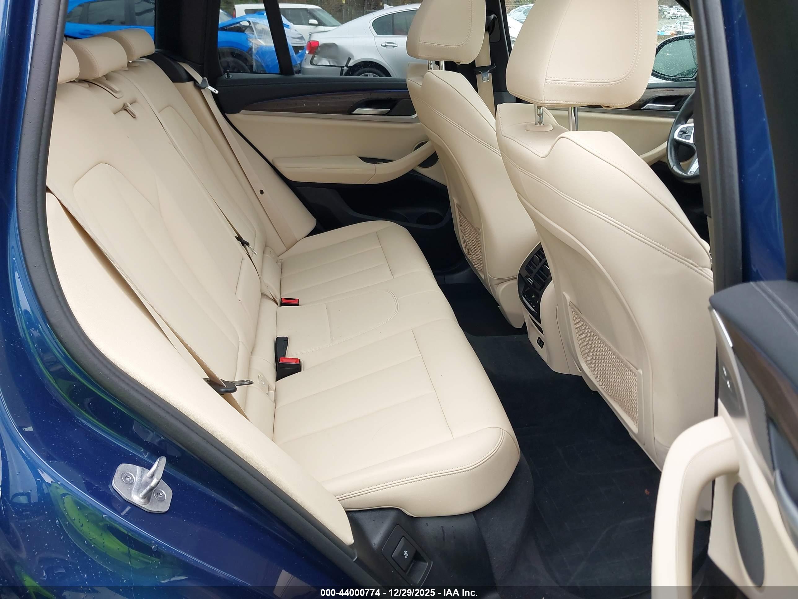 BMW X3 image 8