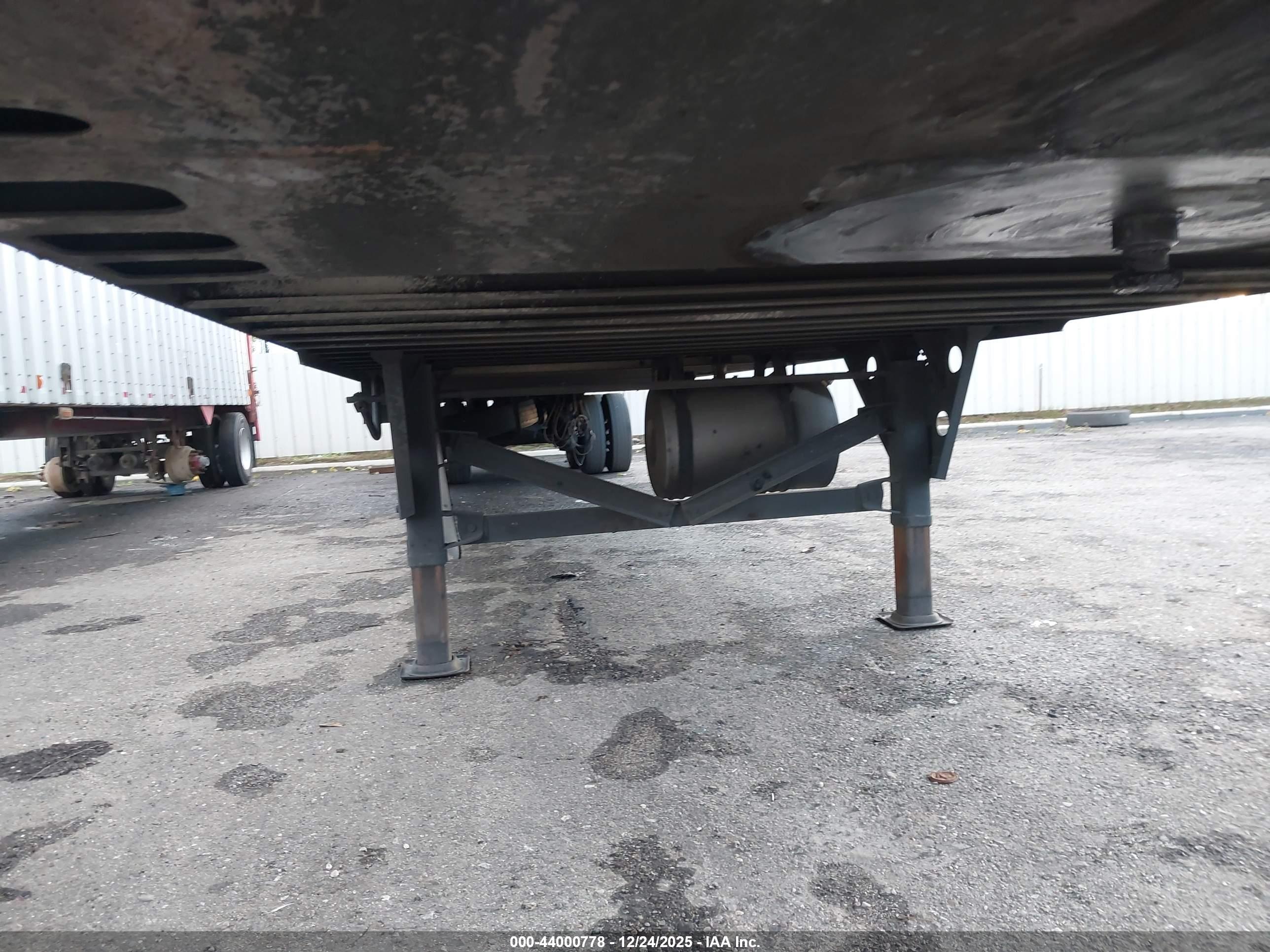 UTILITY TRAILER image 8