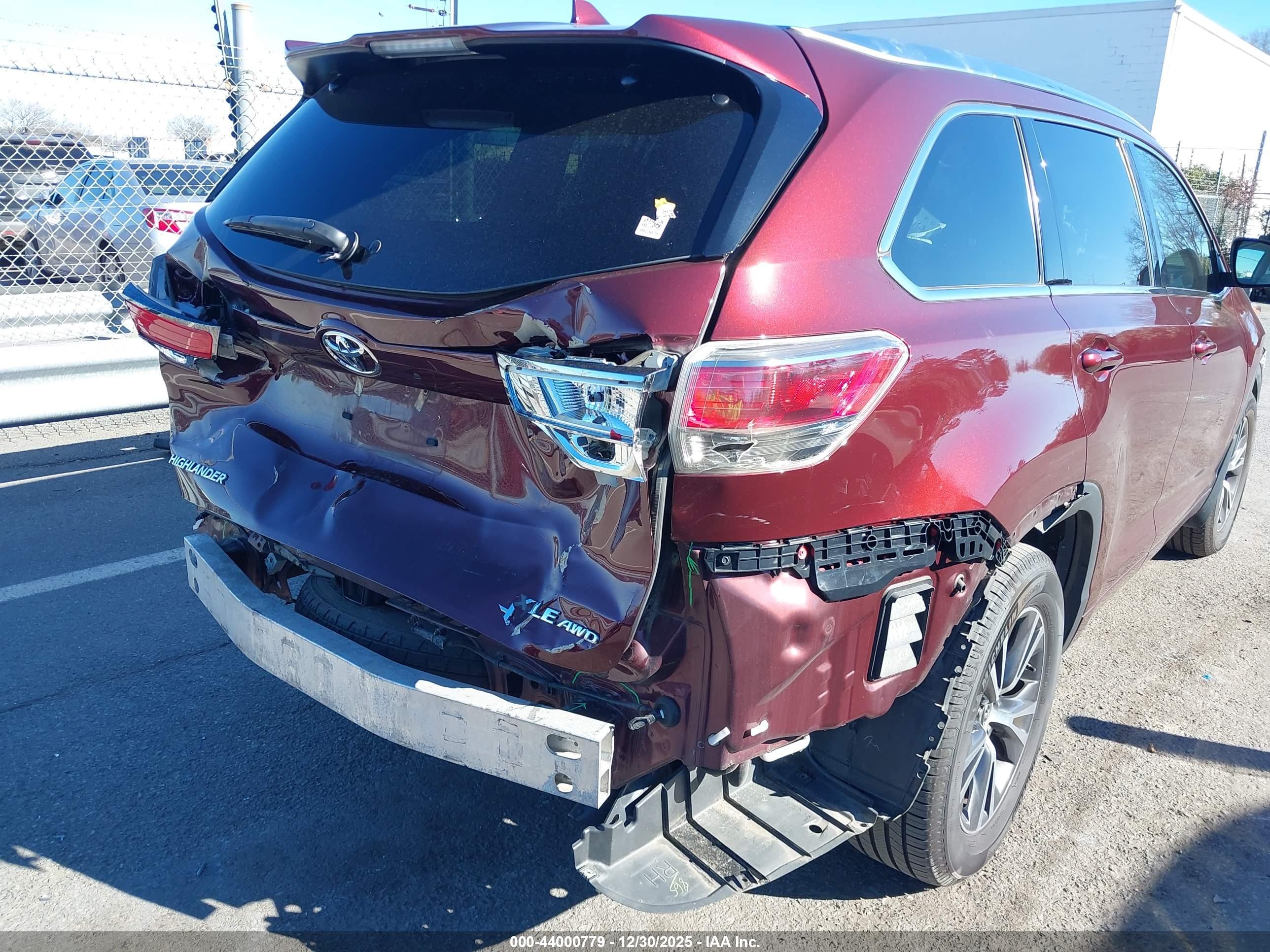 TOYOTA HIGHLANDER image 6
