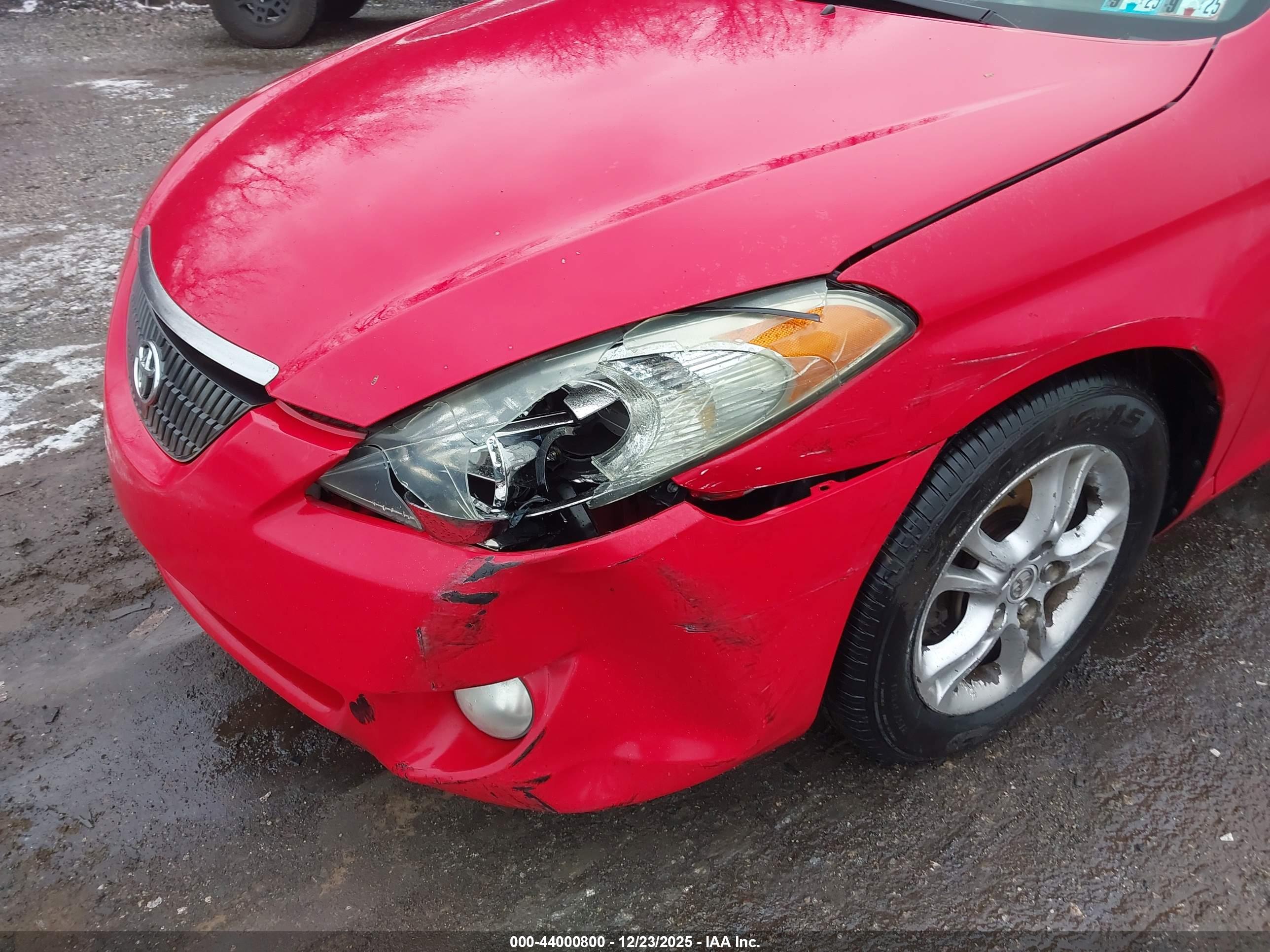 TOYOTA CAMRY image 6